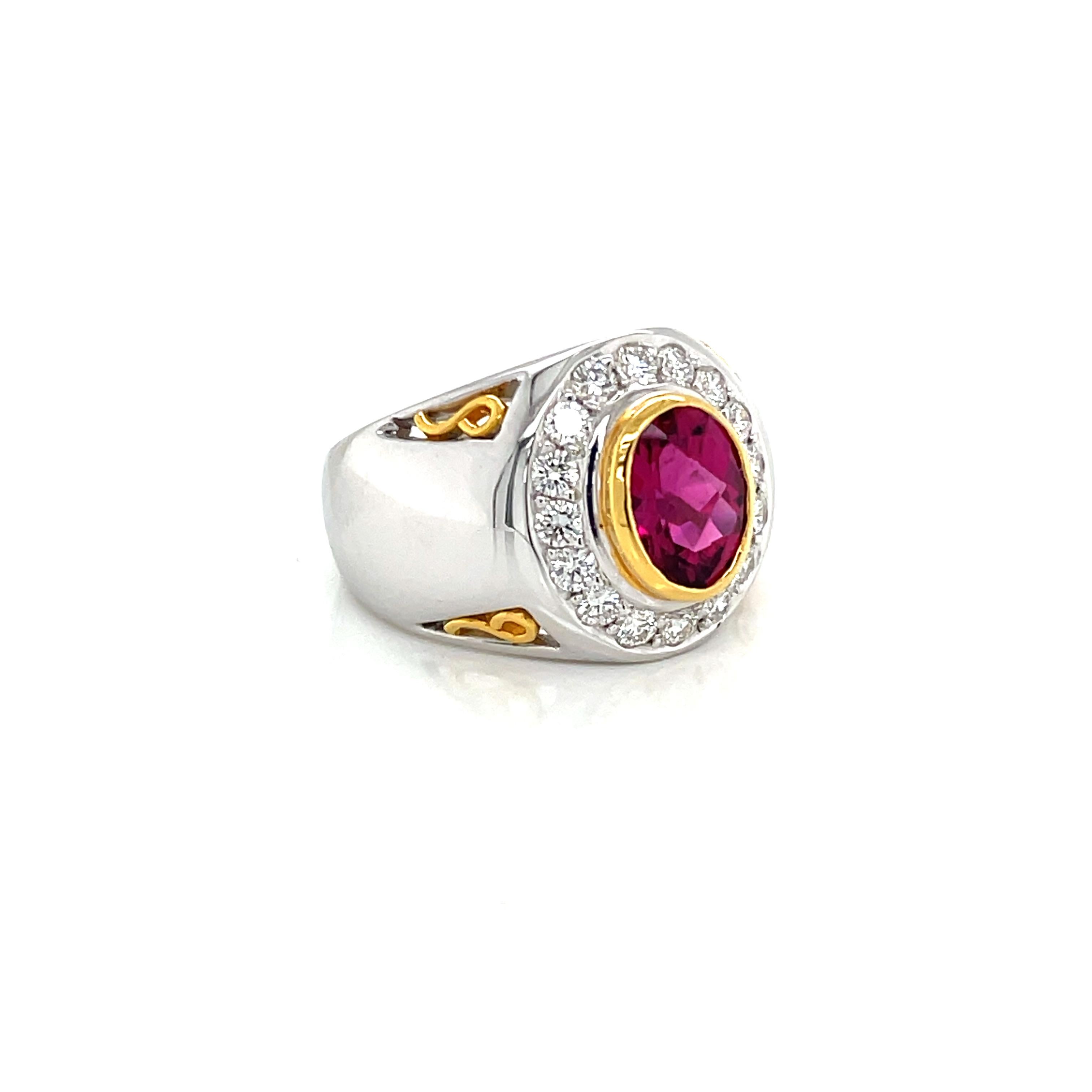 18/22k Gold Oval-Shaped Rubellite Cts 2 Diamond Engagement Ring For Sale 1