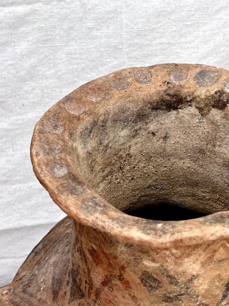 Vase en poterie archaïque néolithique Majiayao de 18 pouces Bon état - En vente à West Hollywood, CA