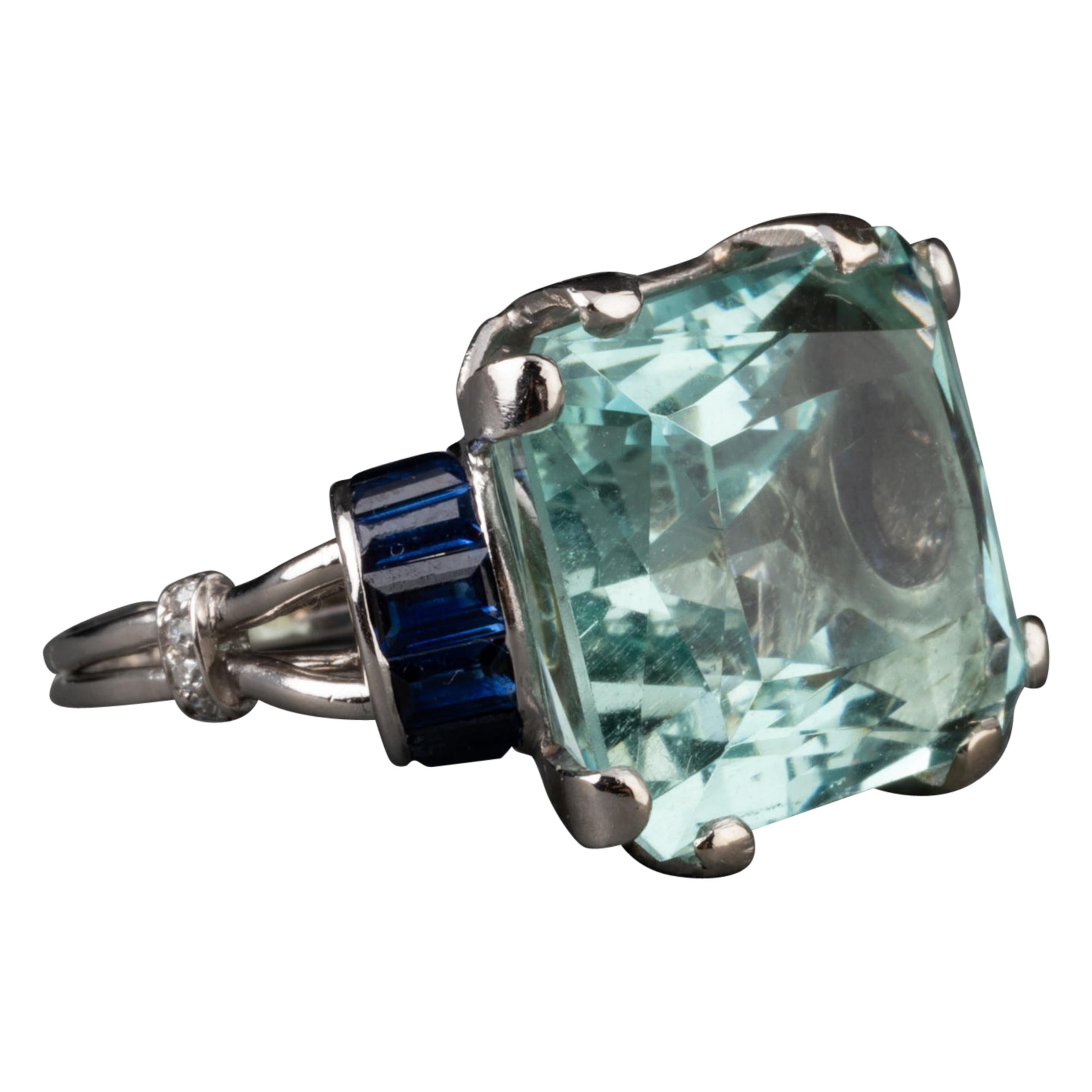 18 Carat Aquamarine and Sapphires French Art Deco Ring