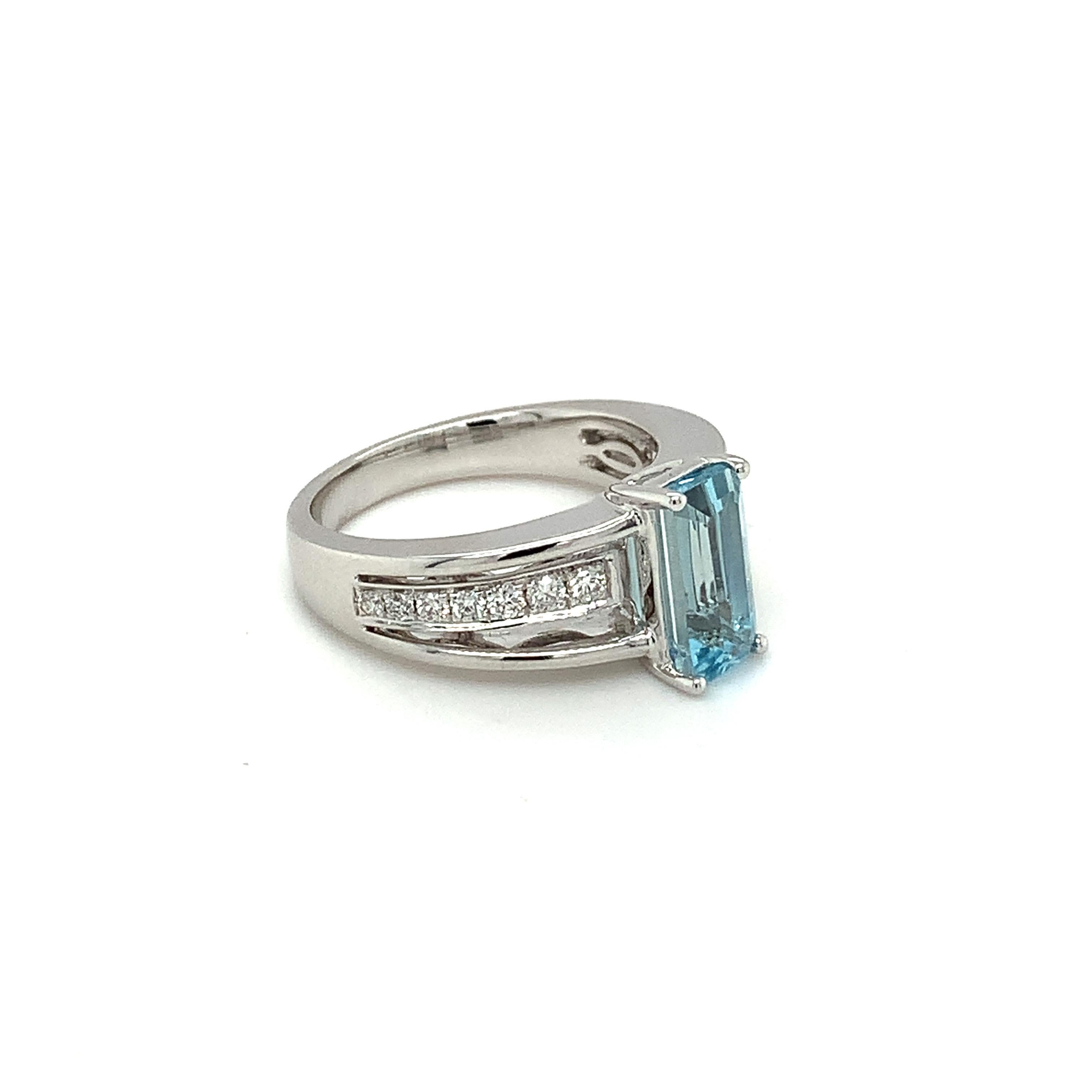 1.8 Carat Aquamarine Diamond White Gold Ring  For Sale 5