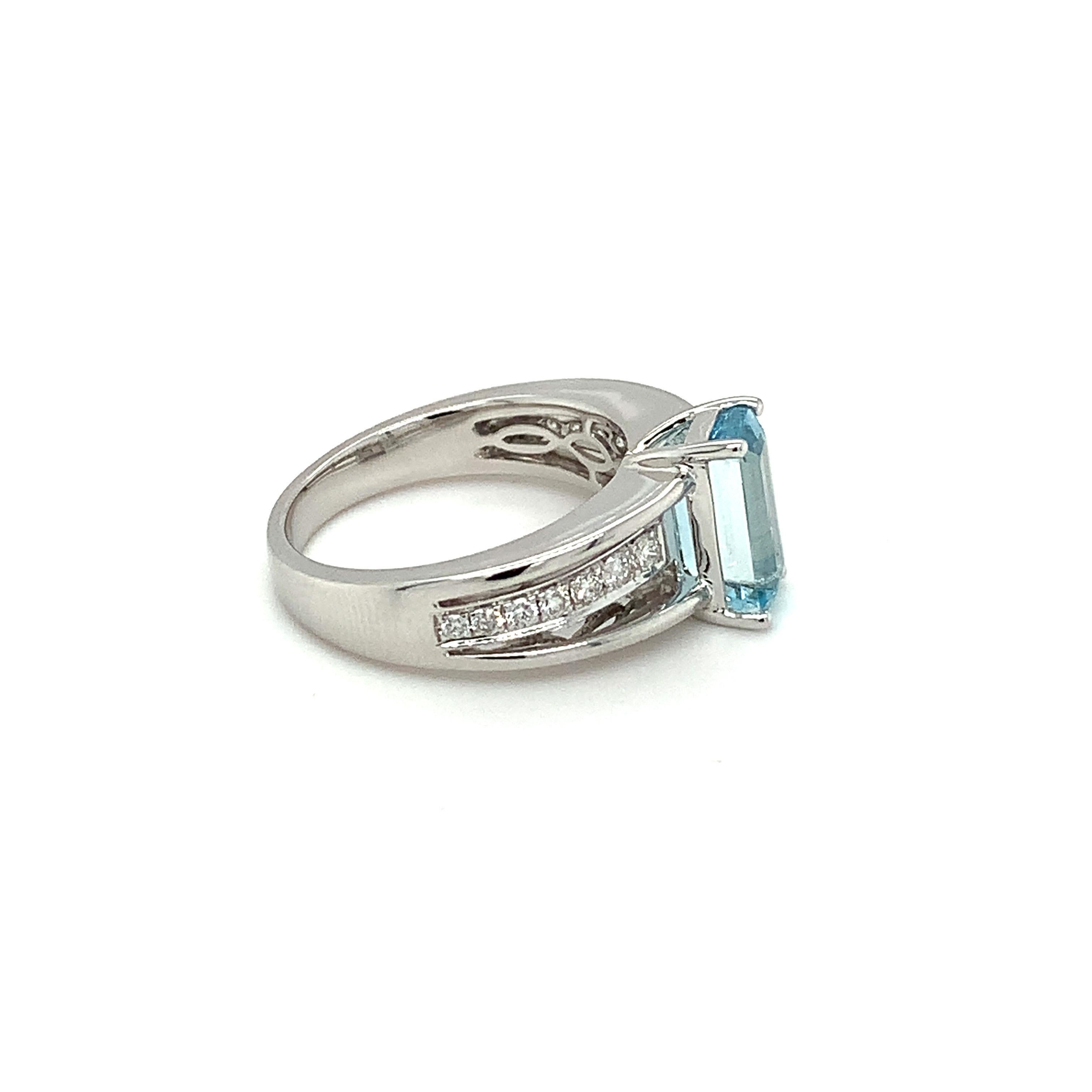 Emerald Cut 1.8 Carat Aquamarine Diamond White Gold Ring  For Sale