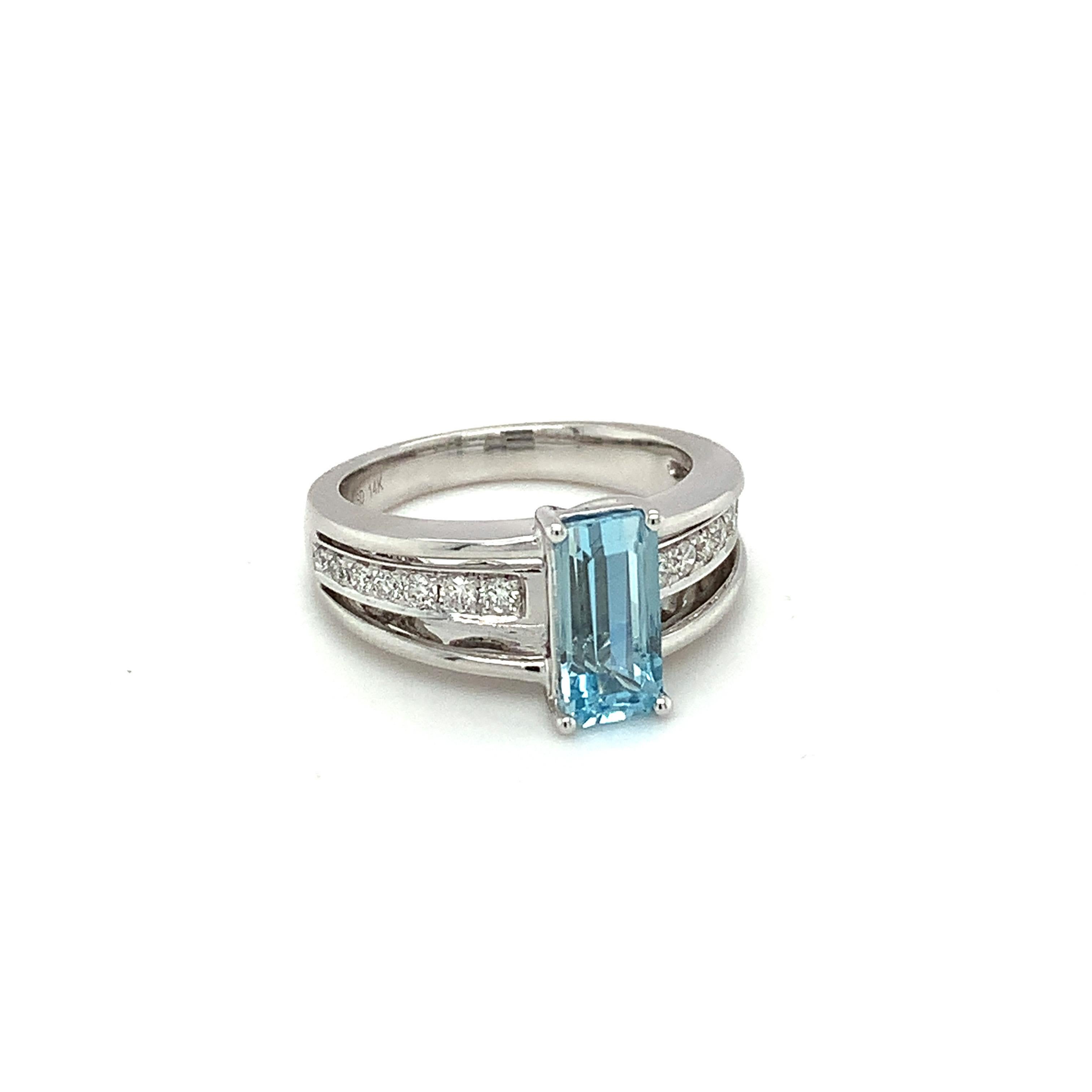 1.8 Carat Aquamarine Diamond White Gold Ring  For Sale 1