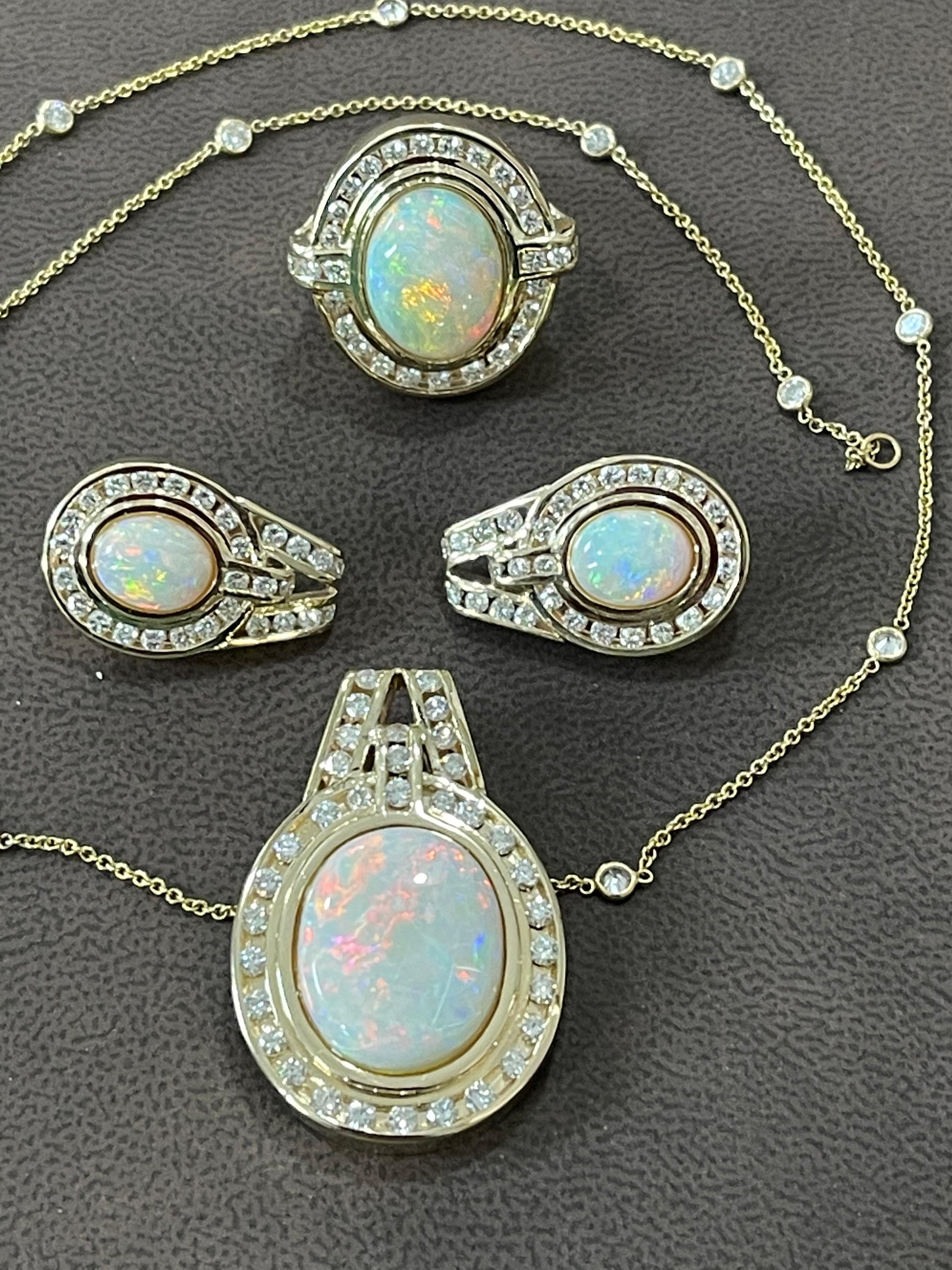 18 Carat Australian Opal and 4.57 Carat Diamond Pendant/Necklace/Ring 14K Gold In New Condition In New York, NY