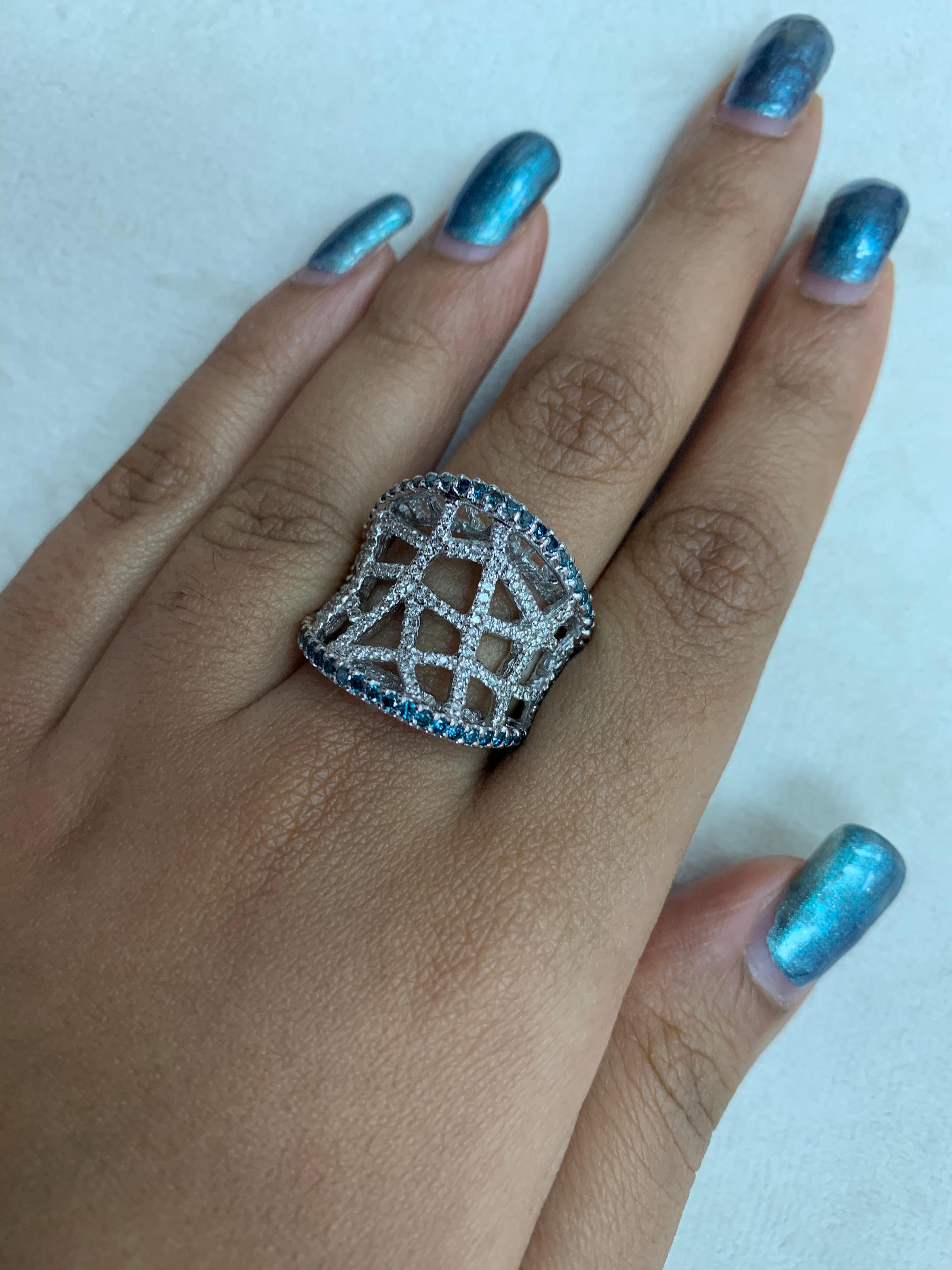 Round Cut Sunita Nahata Blue & White Diamond 1.80ct. Fancy Ring in 14Karat White Gold. For Sale