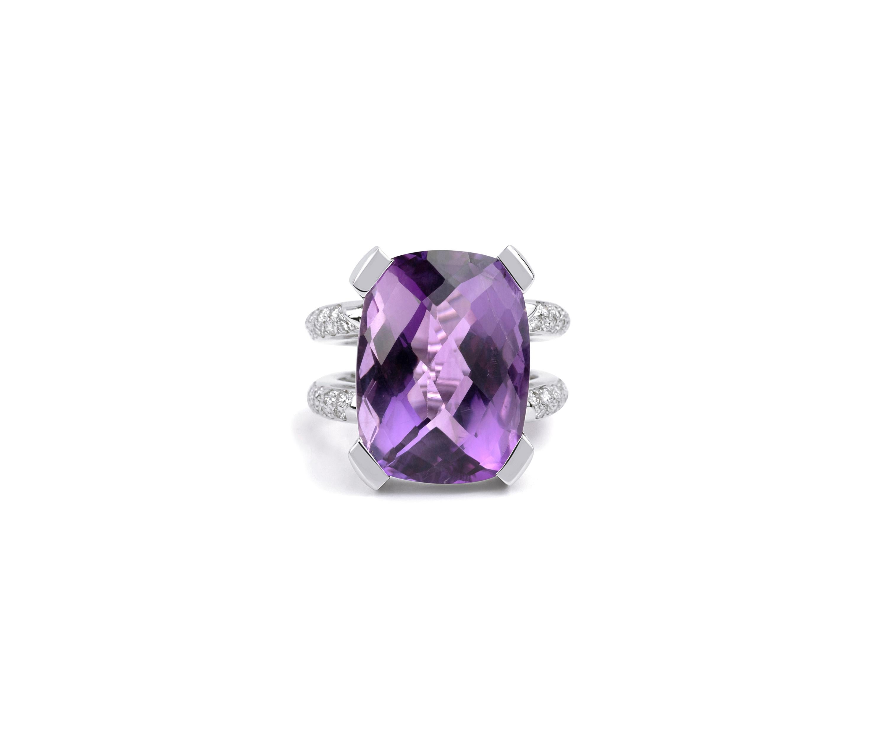 18 carat Cushion Cut Purple Amethyst 1 CT Diamond Cocktail Statement Ring 18k

Disponible en or blanc 18k.

Le même design peut être réalisé avec d'autres pierres précieuses sur demande.

Détails du produit :

- Or massif 11.3 grammes

- Diamant