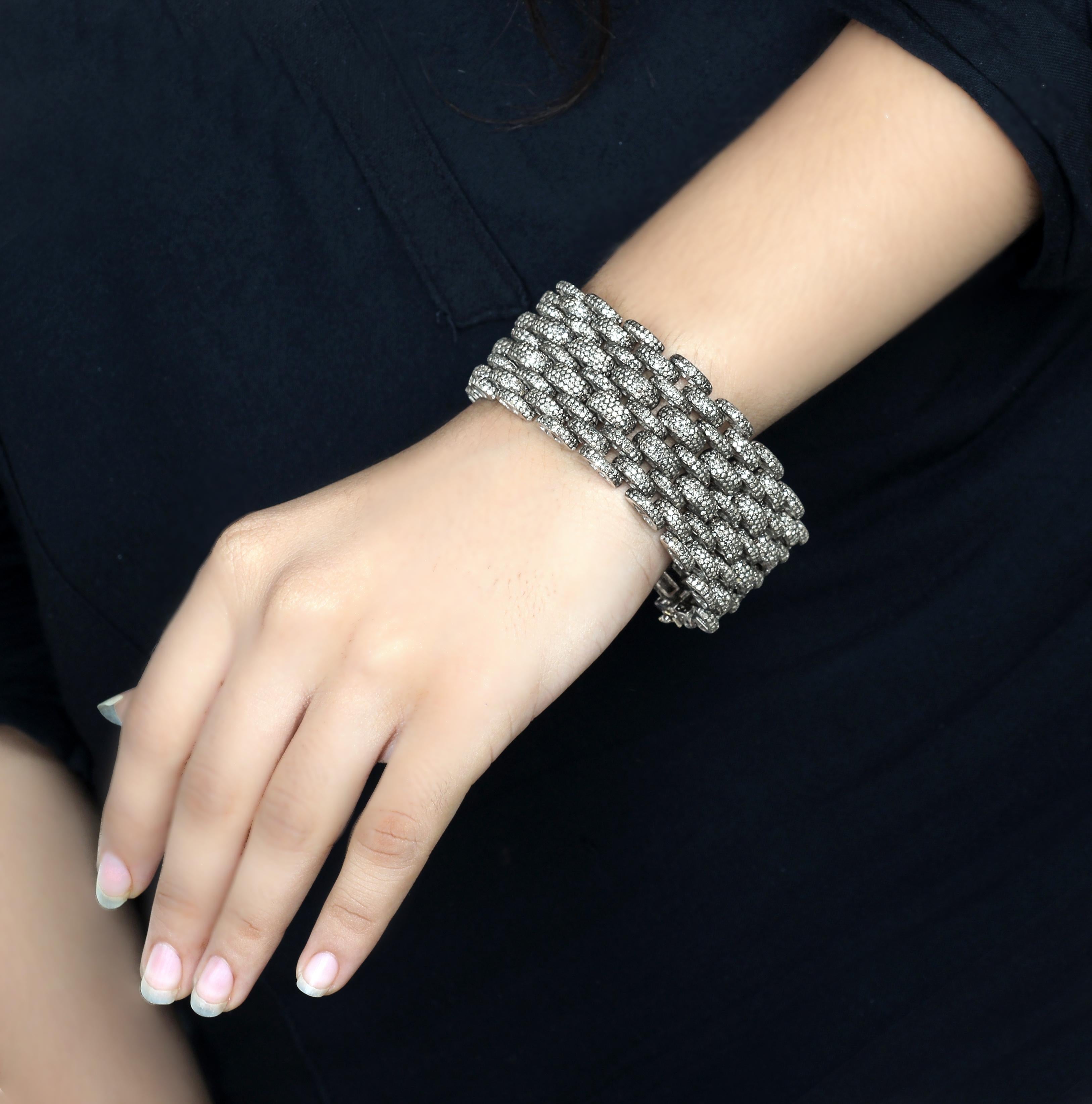 18 Carat Diamond Bracelet In New Condition For Sale In New York, NY