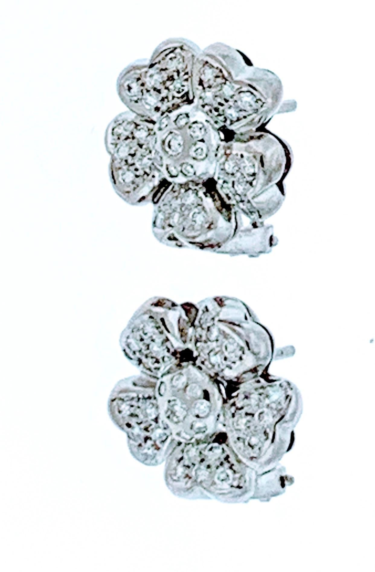 Round Cut 1.8 Carat  Diamond Flower/Cluster Stud Earring 18 Karat White Gold For Sale