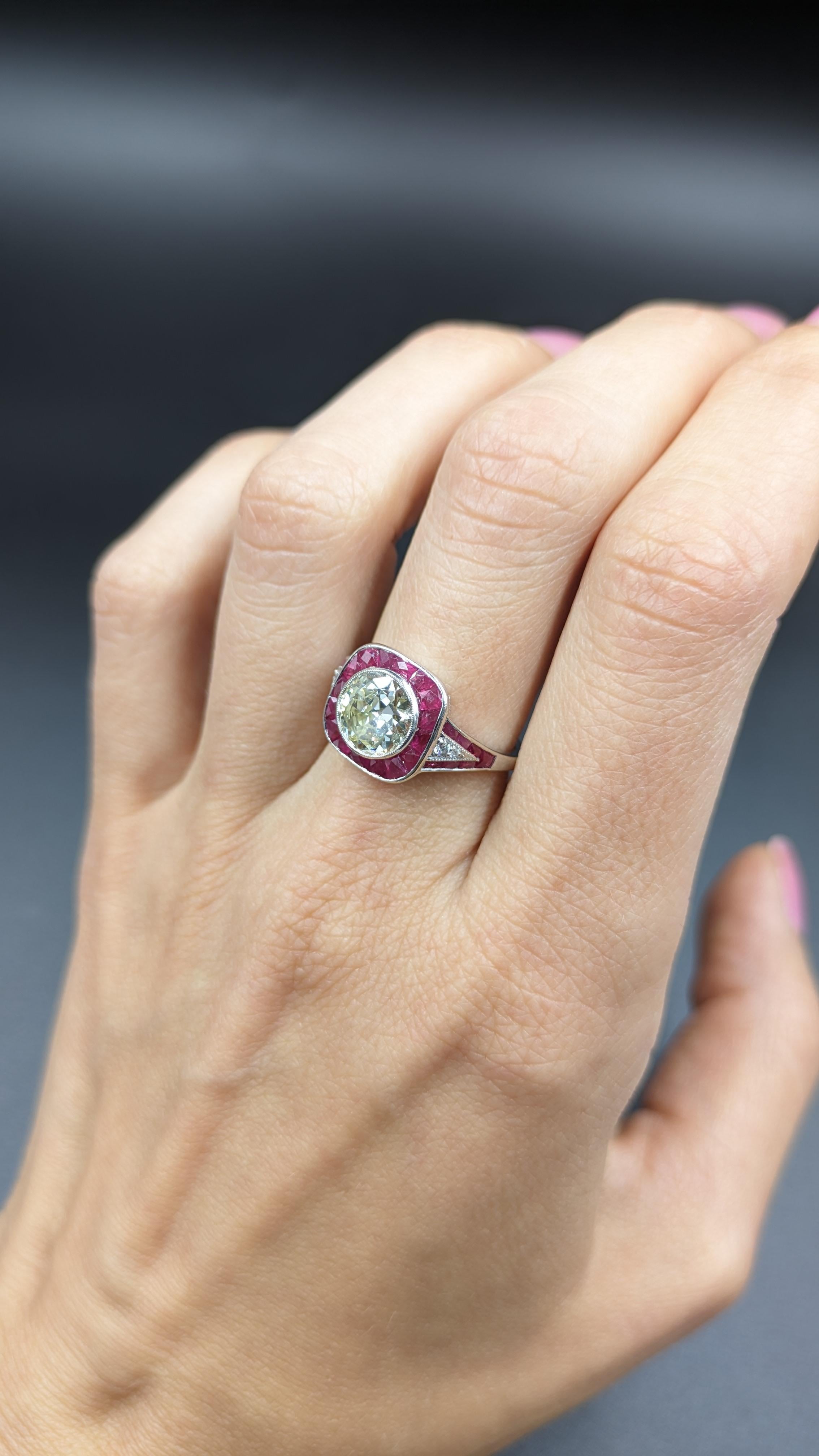 1.8 Carat Diamond French Art Deco Ring For Sale 4
