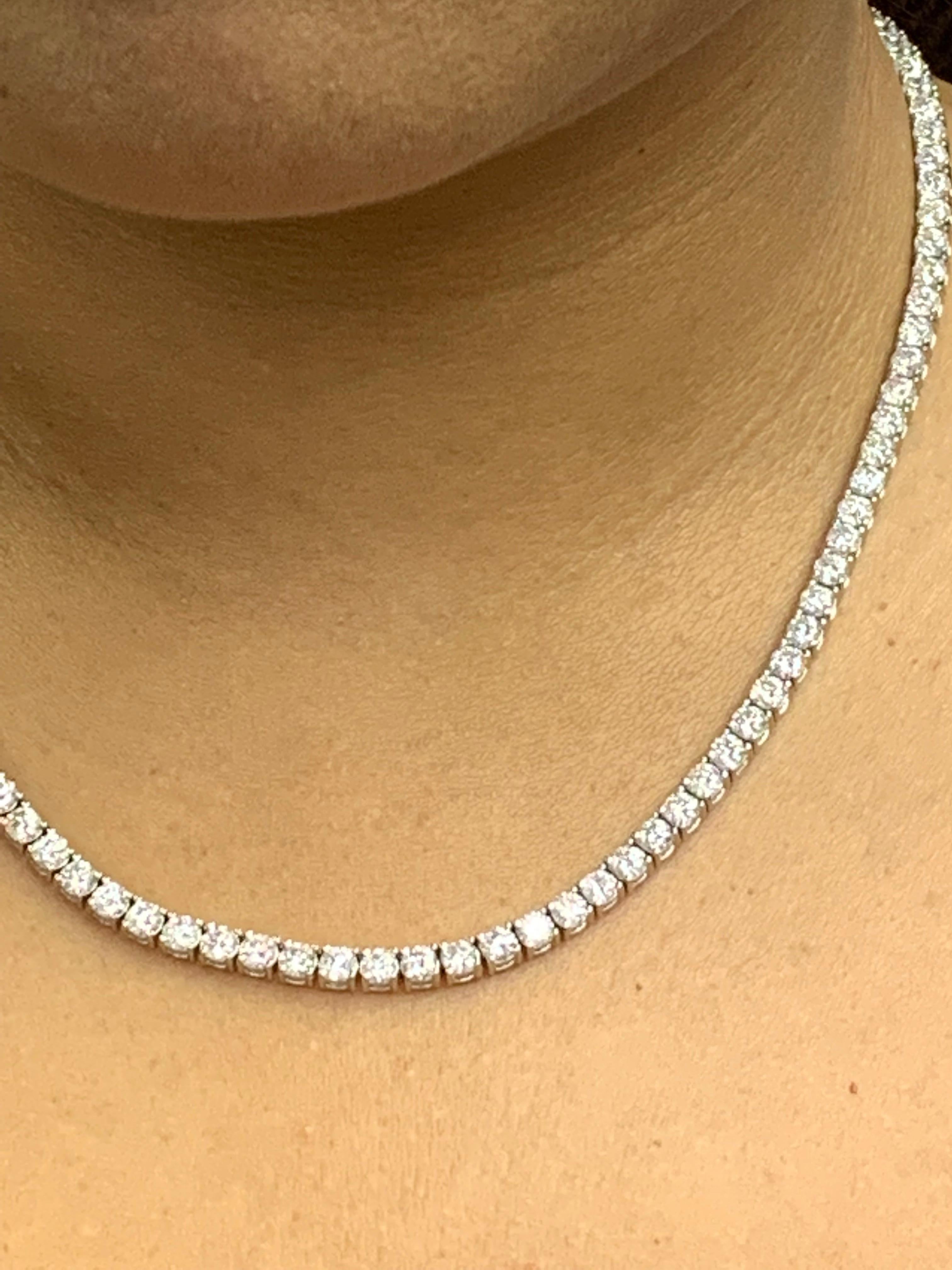18 Carat Diamond Tennis Necklace in 14K White Gold For Sale 4