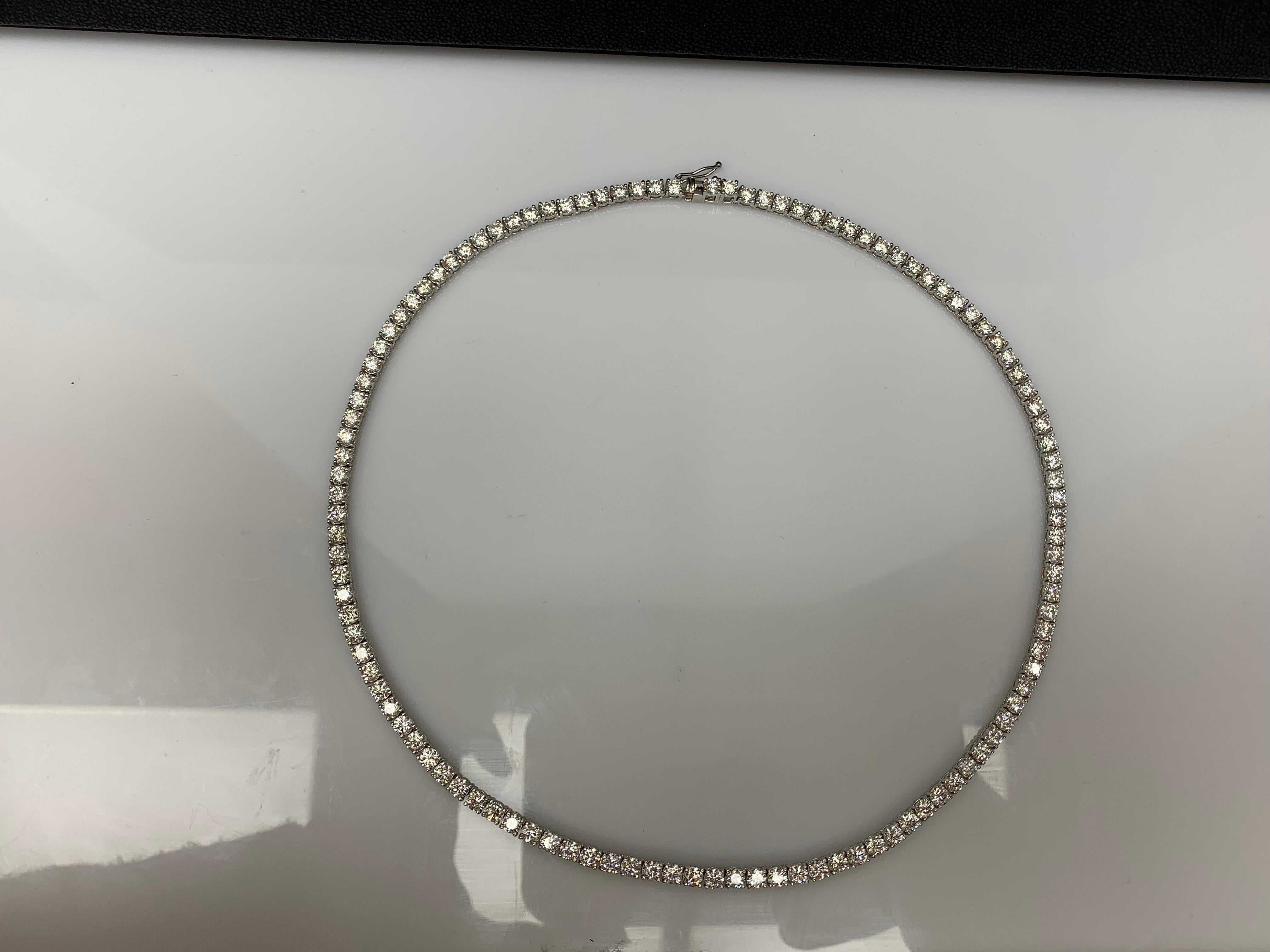 18 Carat Diamond Tennis Necklace in 14K White Gold In New Condition For Sale In NEW YORK, NY