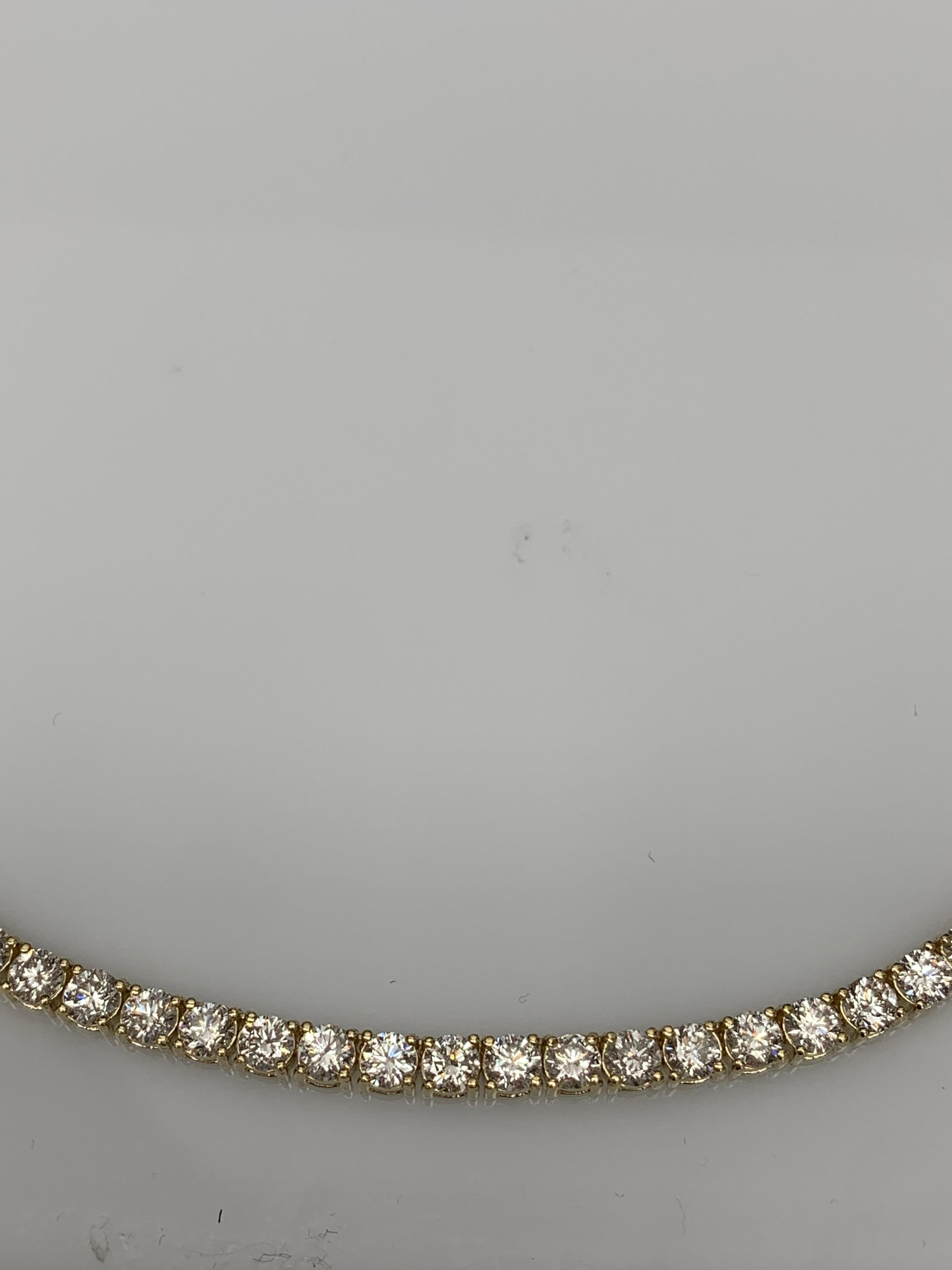 18 Carat Diamond Tennis Necklace in 14K Yellow Gold For Sale 4