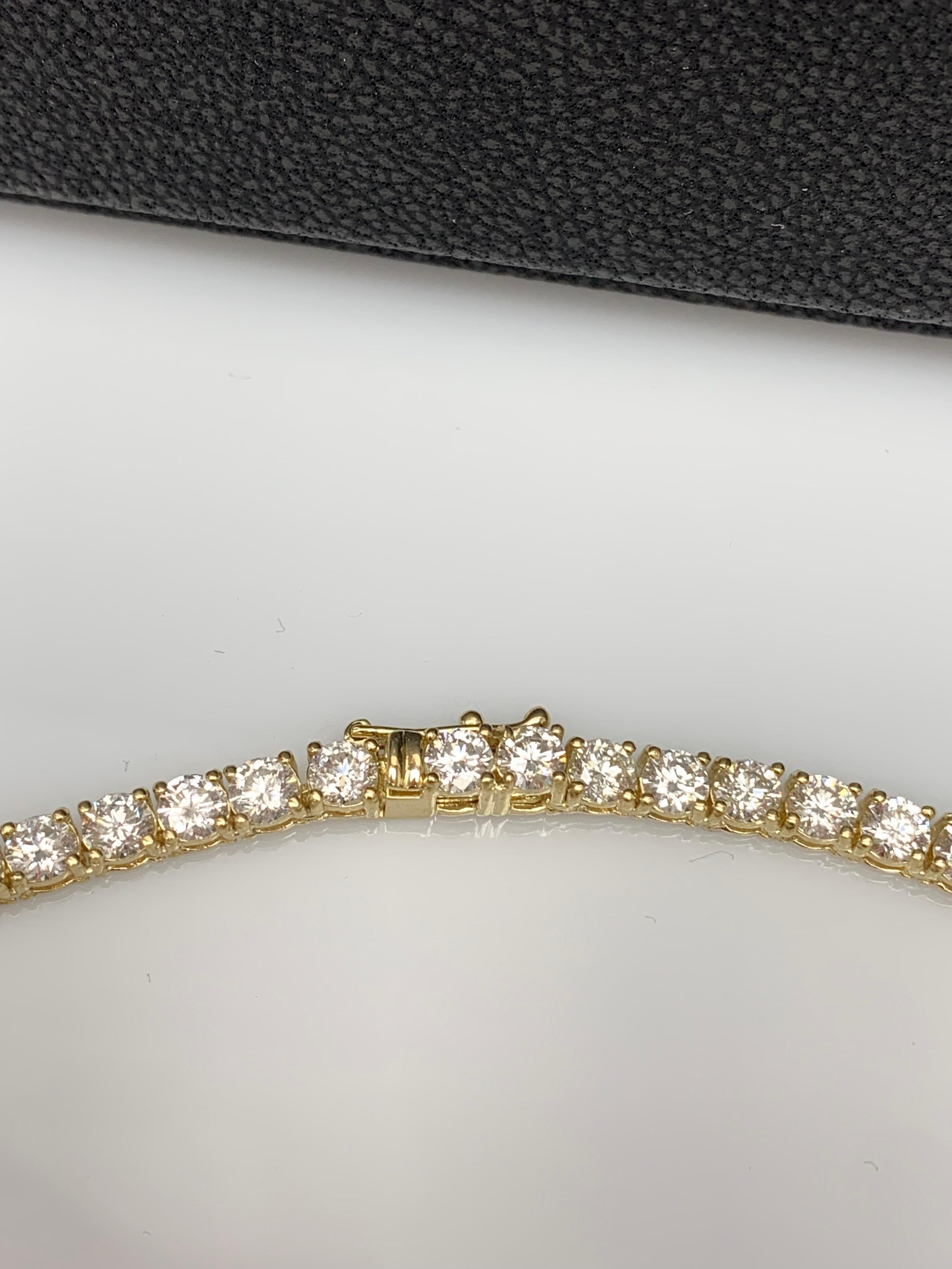 18 Carat Diamond Tennis Necklace in 14K Yellow Gold For Sale 6