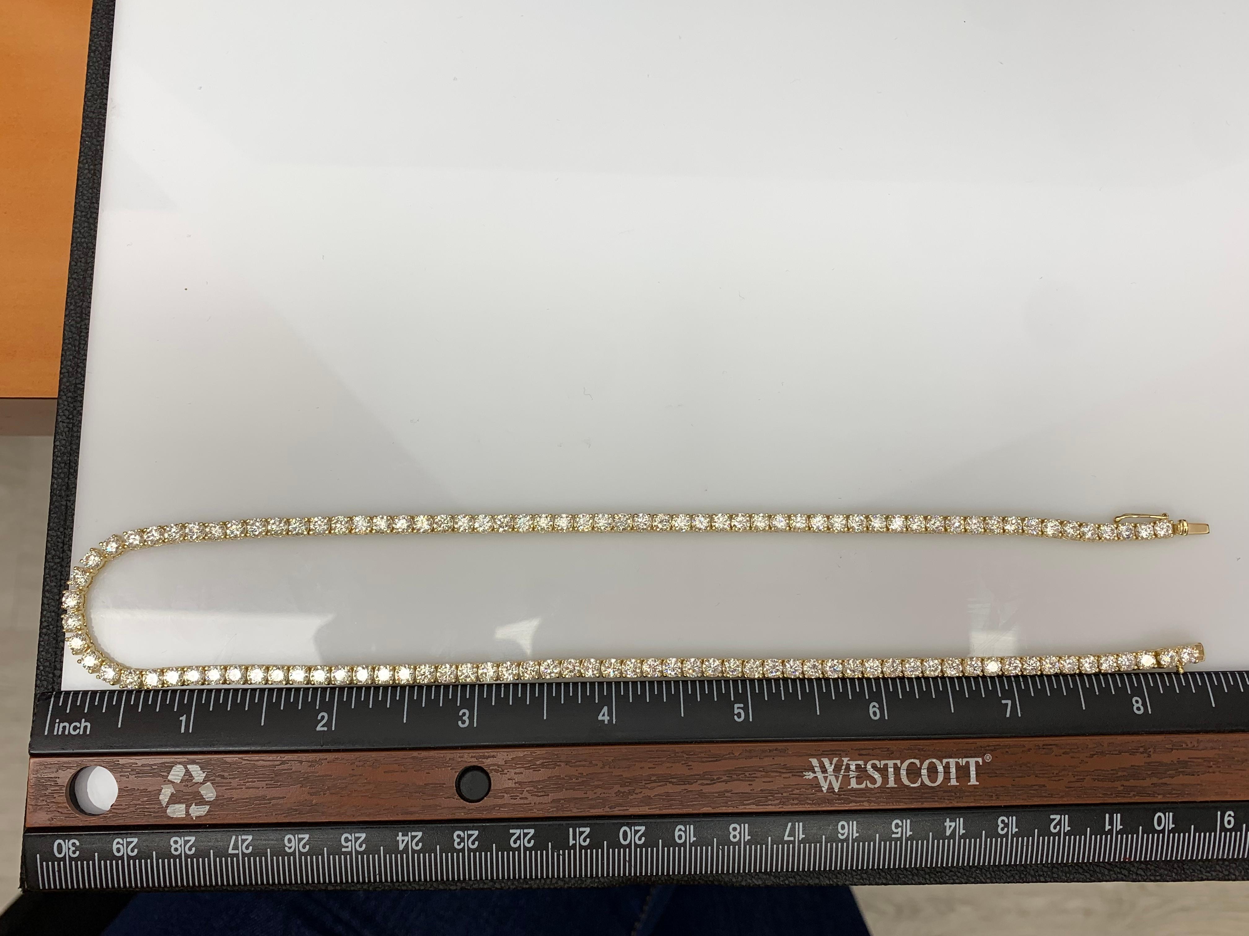 18 Carat Diamond Tennis Necklace in 14K Yellow Gold For Sale 2