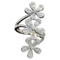 Anillo de oro blanco con un diamante de 1,8 quilates