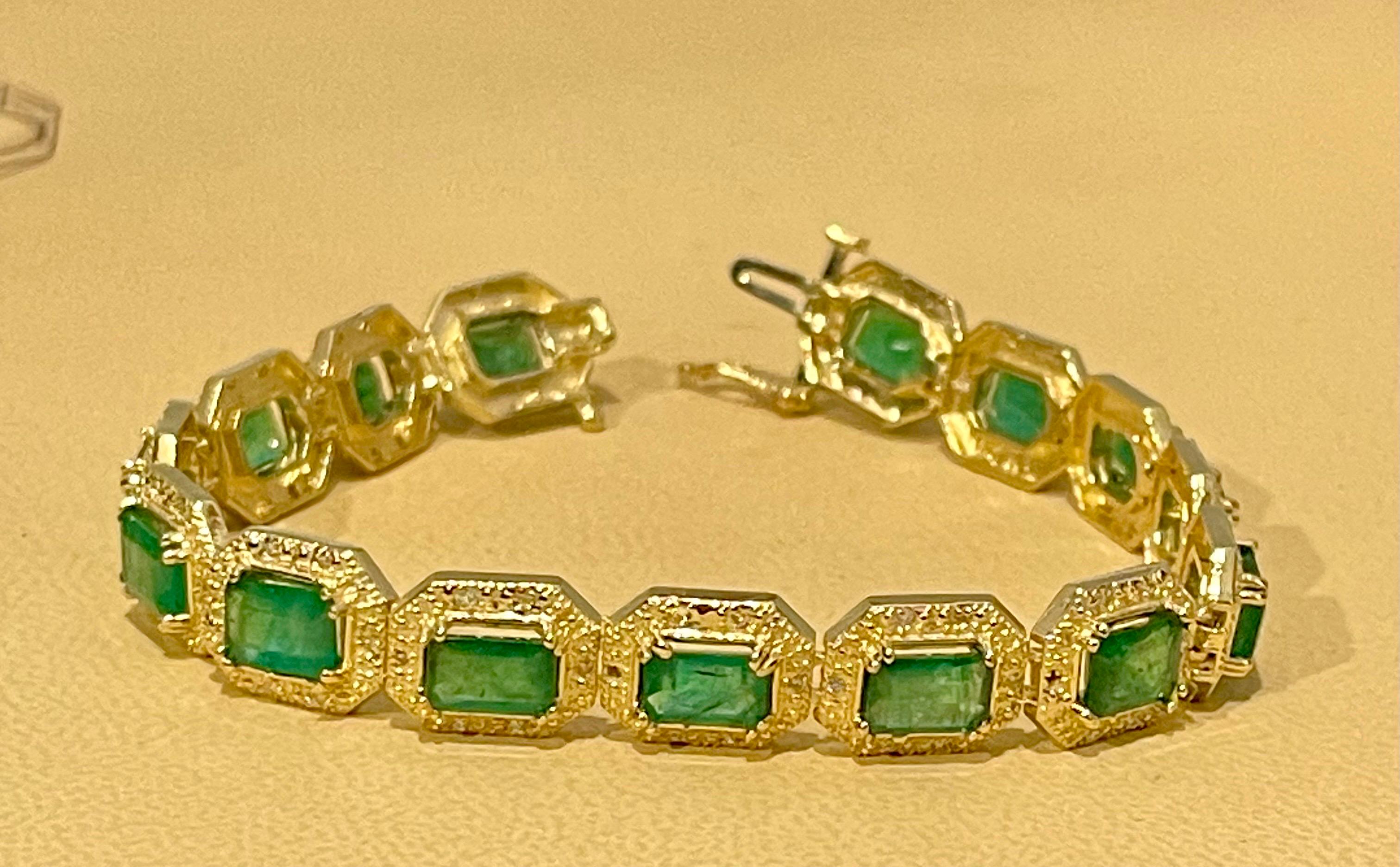 18 Carat Emerald Cut Emerald and Diamond Tennis Bracelet 14 Karat Yellow Gold For Sale 3