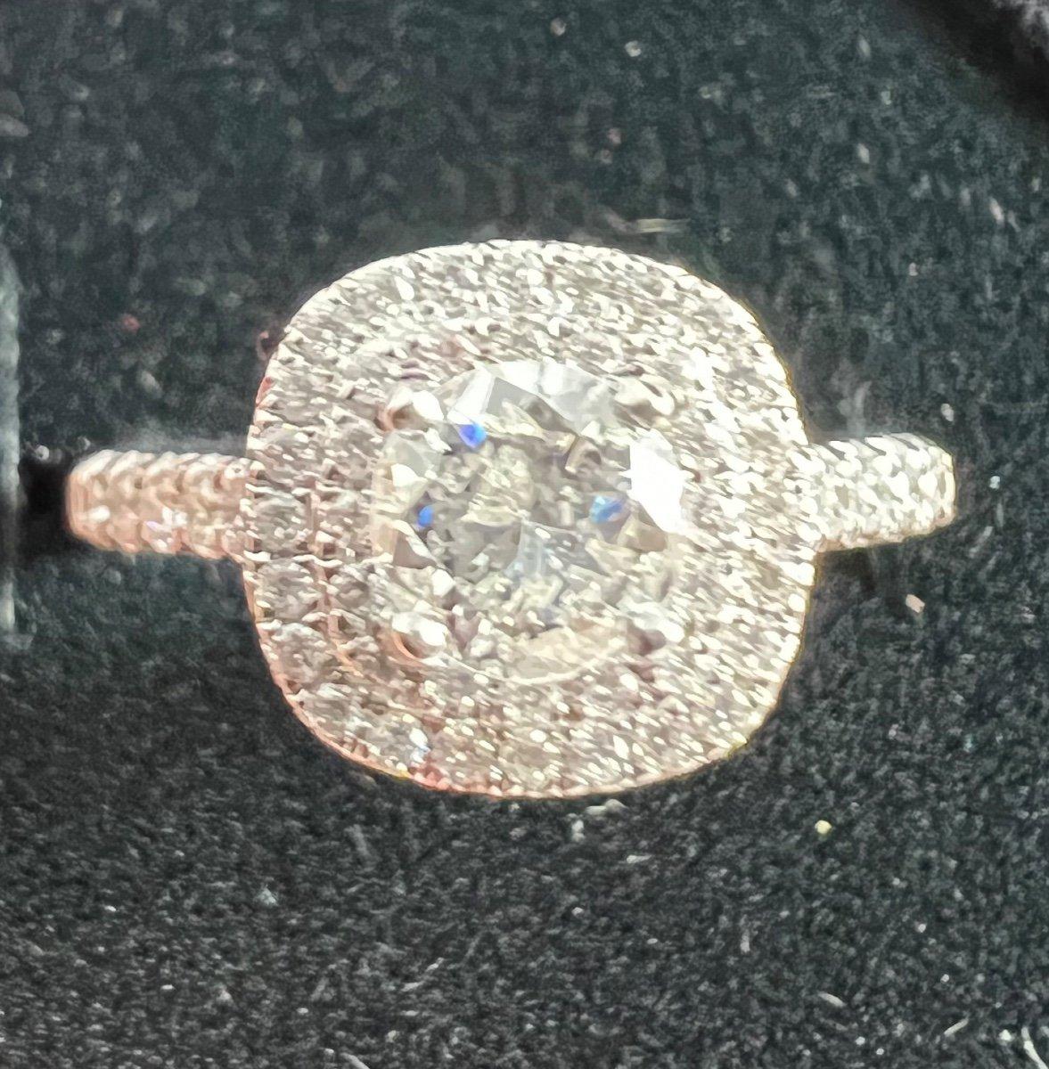 18 carat Engagement gold ring, 0.94 carat Diamond and Brilliants In Good Condition In SAINT-OUEN-SUR-SEINE, FR