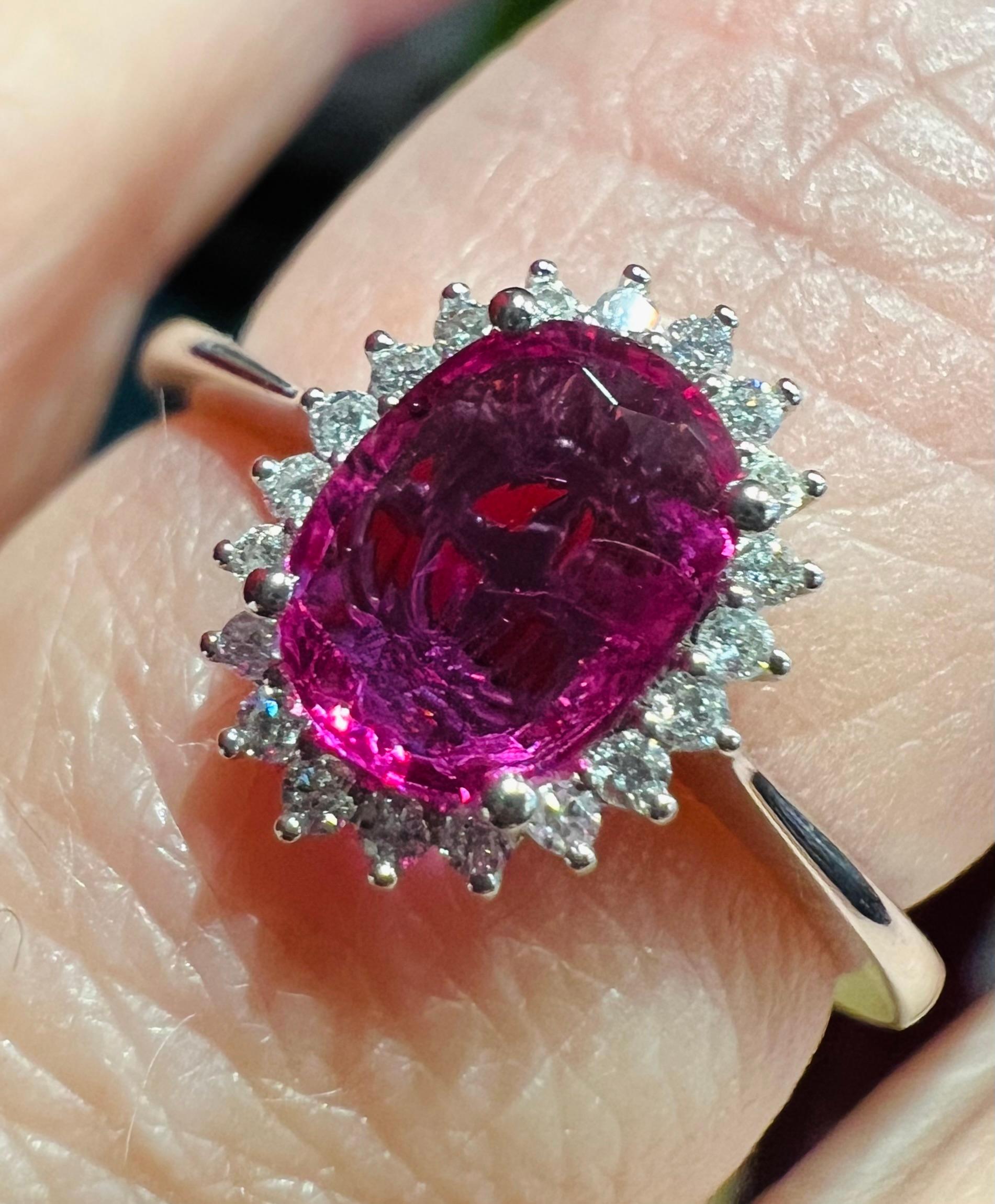 18 Carat Engagement Ring Set Pink Sapphire Surrounded by Diamonds For Sale 9