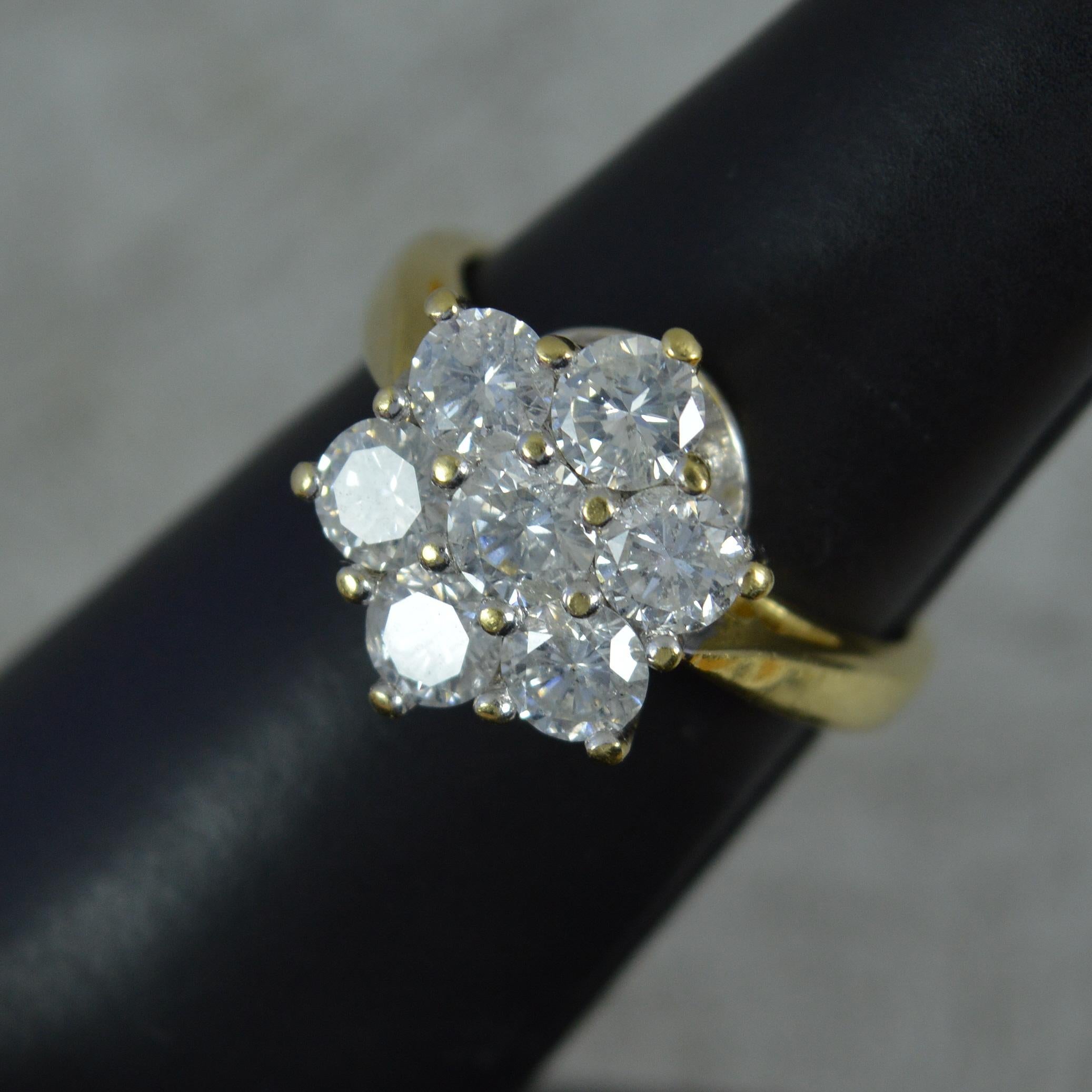 18 Carat Gold and 2.00ct Diamond Daisy Cluster Ring For Sale 7