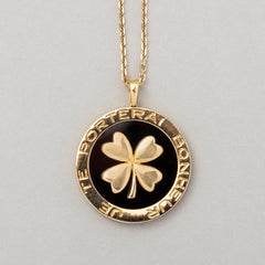 Pendentif or 18 carats et onyx Lucky Clover Van Cleef & Arpels