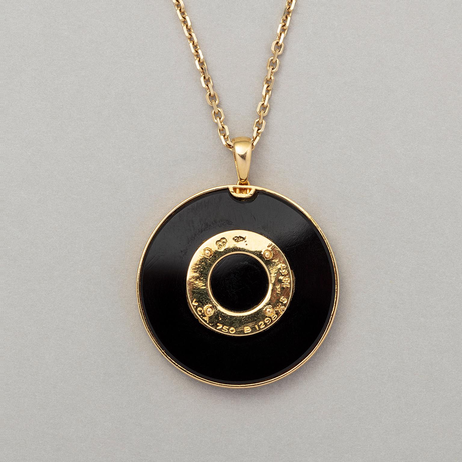 Mixed Cut 18 Carat Gold and Onyx Lucky Clover Van Cleef & Arpels Pendant