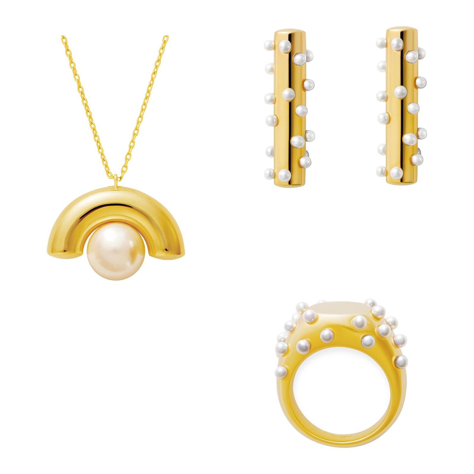 18 Carat Gold Bubble Pearl Cocktail Ring, Earrings, Anneal Pearl Necklace Suite For Sale