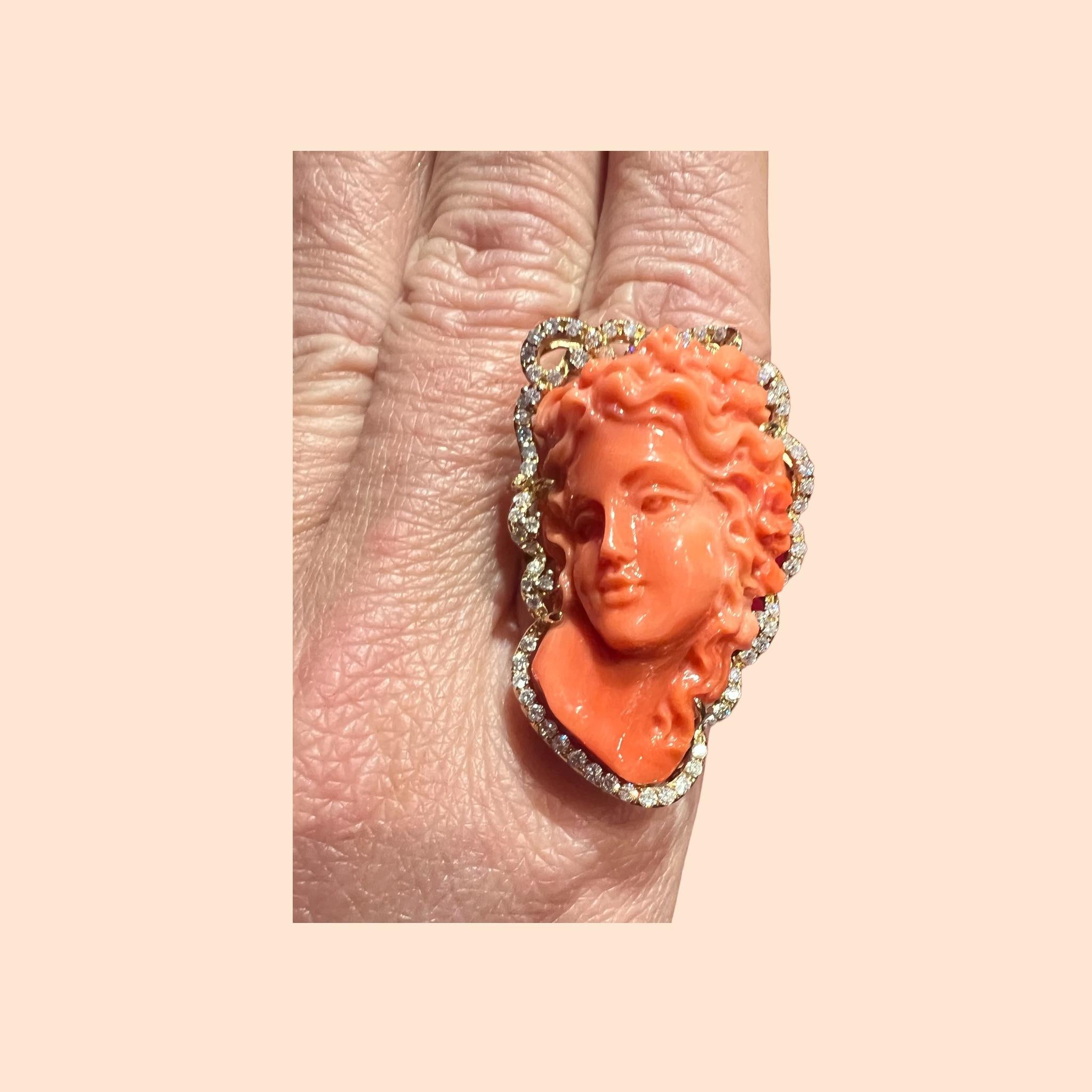 Art Nouveau 18 Carat Gold Cocktail Ring Set with a Superb Cameo in Coral with diamonds