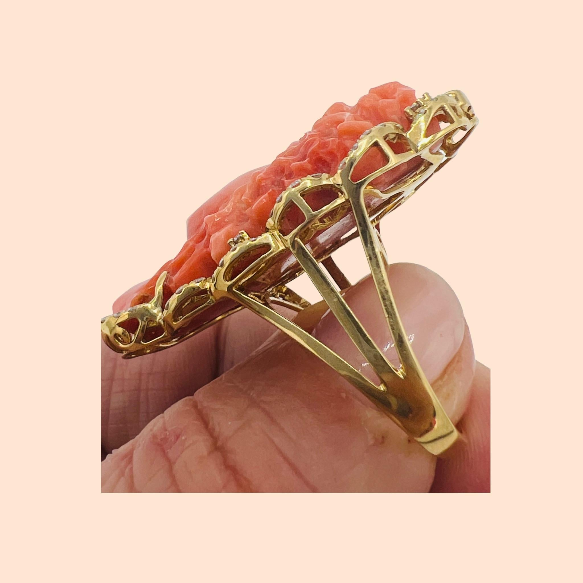 18 Carat Gold Cocktail Ring Set with a Superb Cameo in Coral with diamonds 2