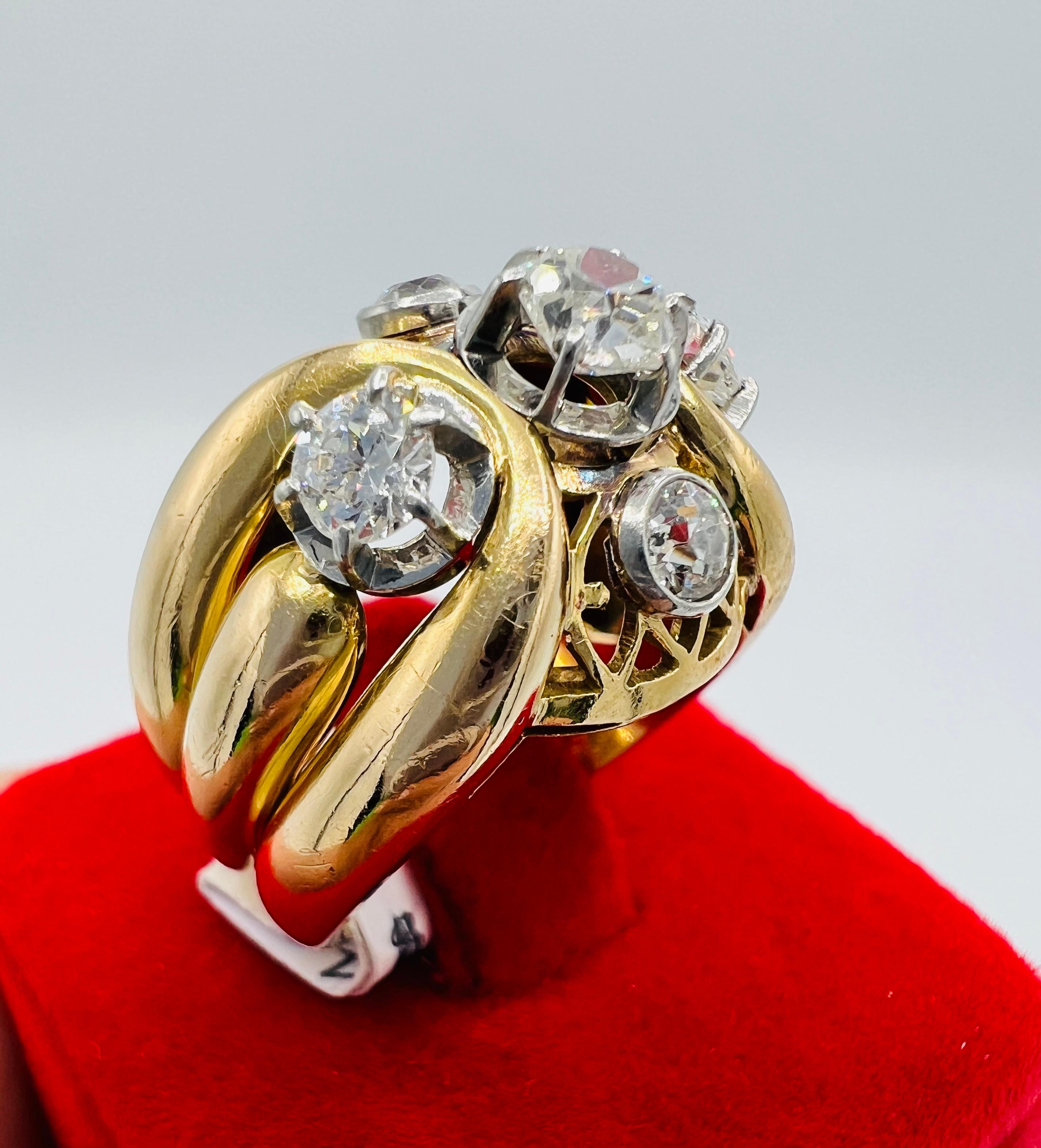 Old European Cut 18 Carat Gold Cocktail Ring Set with Old Cut Diamonds