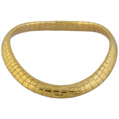 18 Carat Gold Collar Necklace with Alligator Skin Pattern by Tiffany circa 1970s