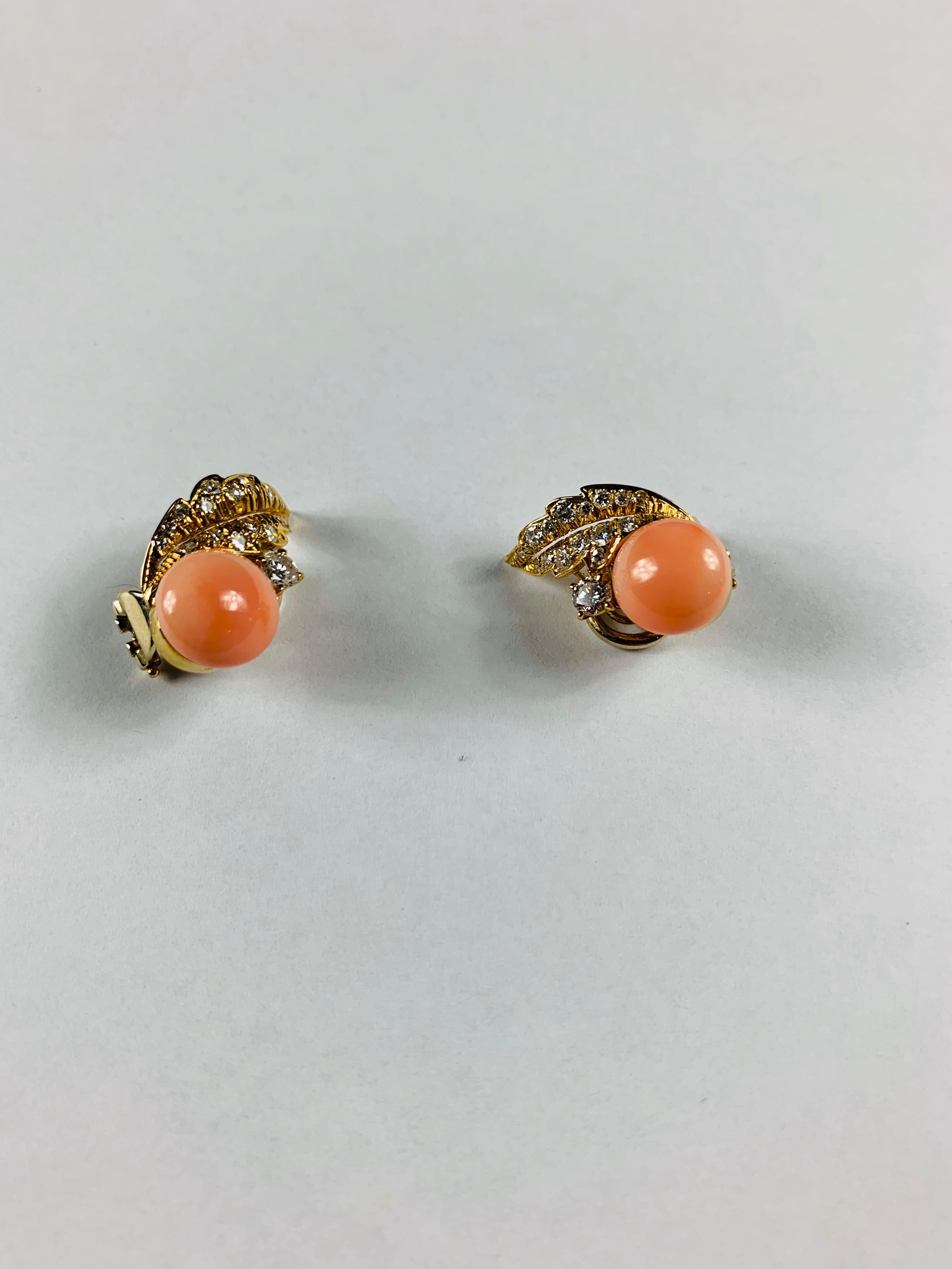 Women's 18 Carat Gold Coral and Diamond Earrings and Necklass Set For Sale