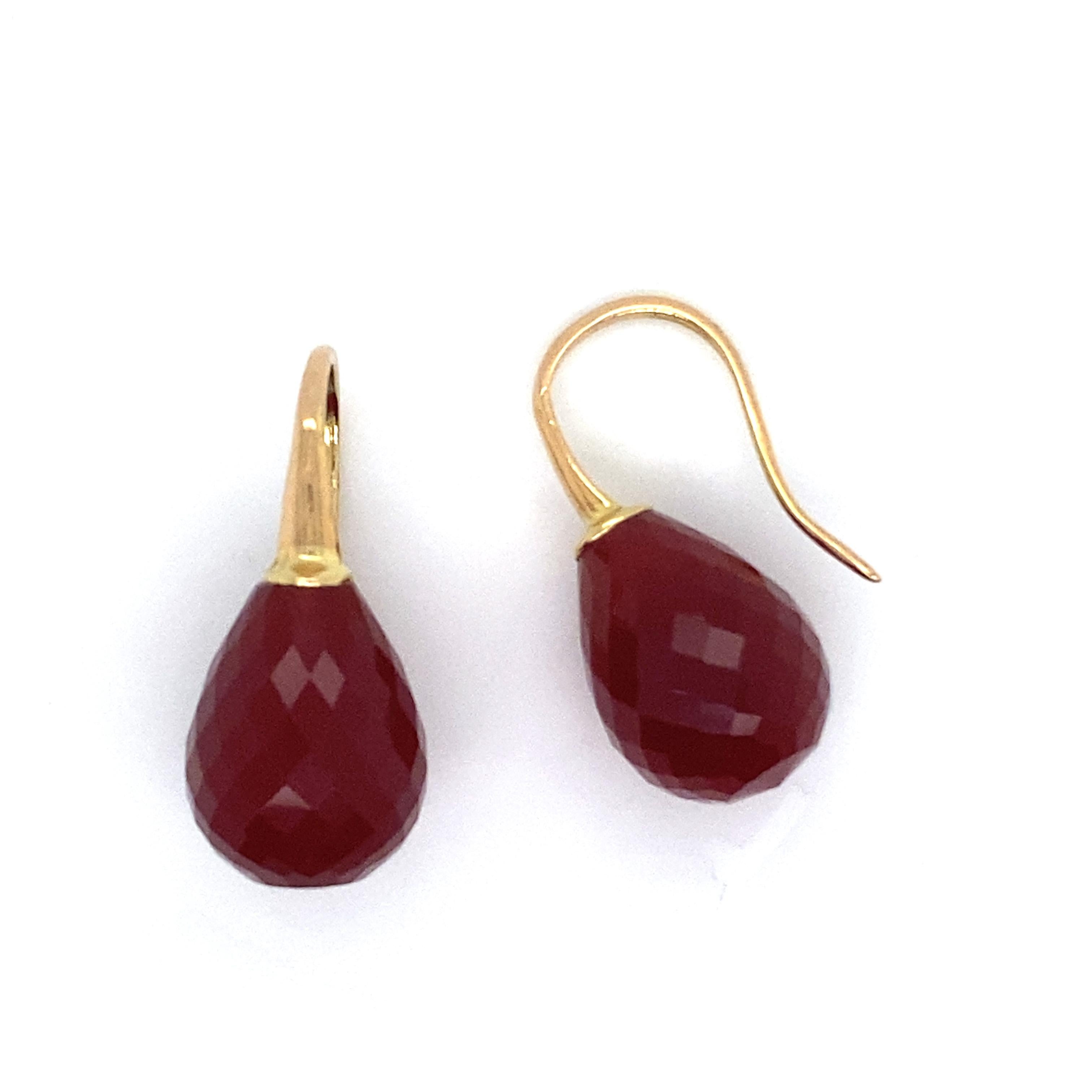18 Carat Gold Earring with a Red Agate Briolette Cut In New Condition For Sale In Vannes, FR