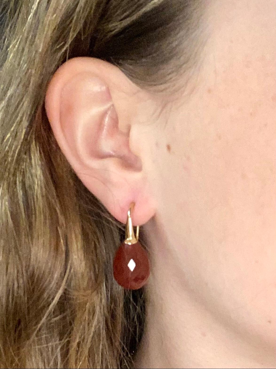 Women's 18 Carat Gold Earring with a Red Agate Briolette Cut For Sale