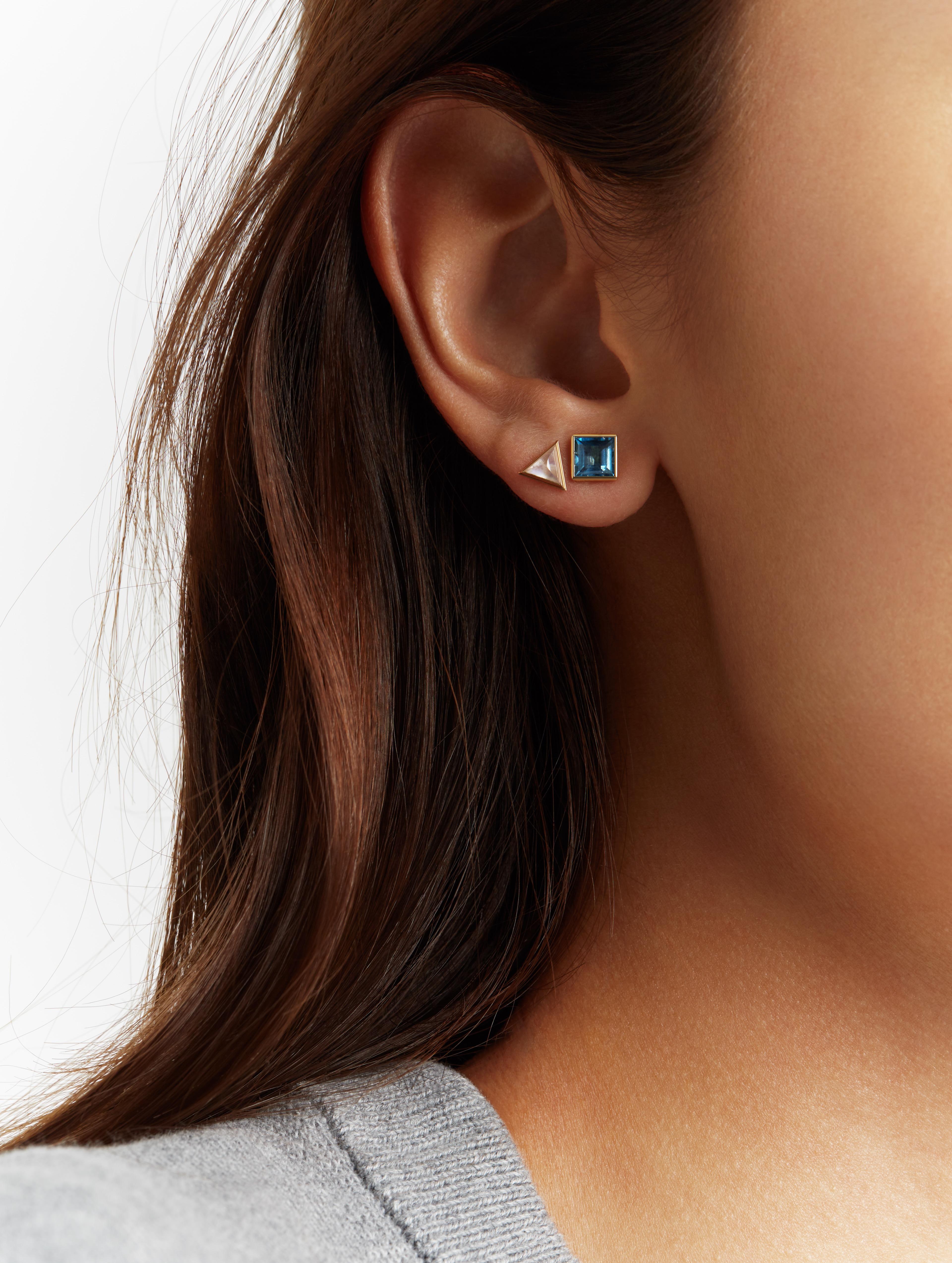 Modern 18 Carat Gold Earring, Yellow Gold, Blue London Topaz Lolita Collection For Sale