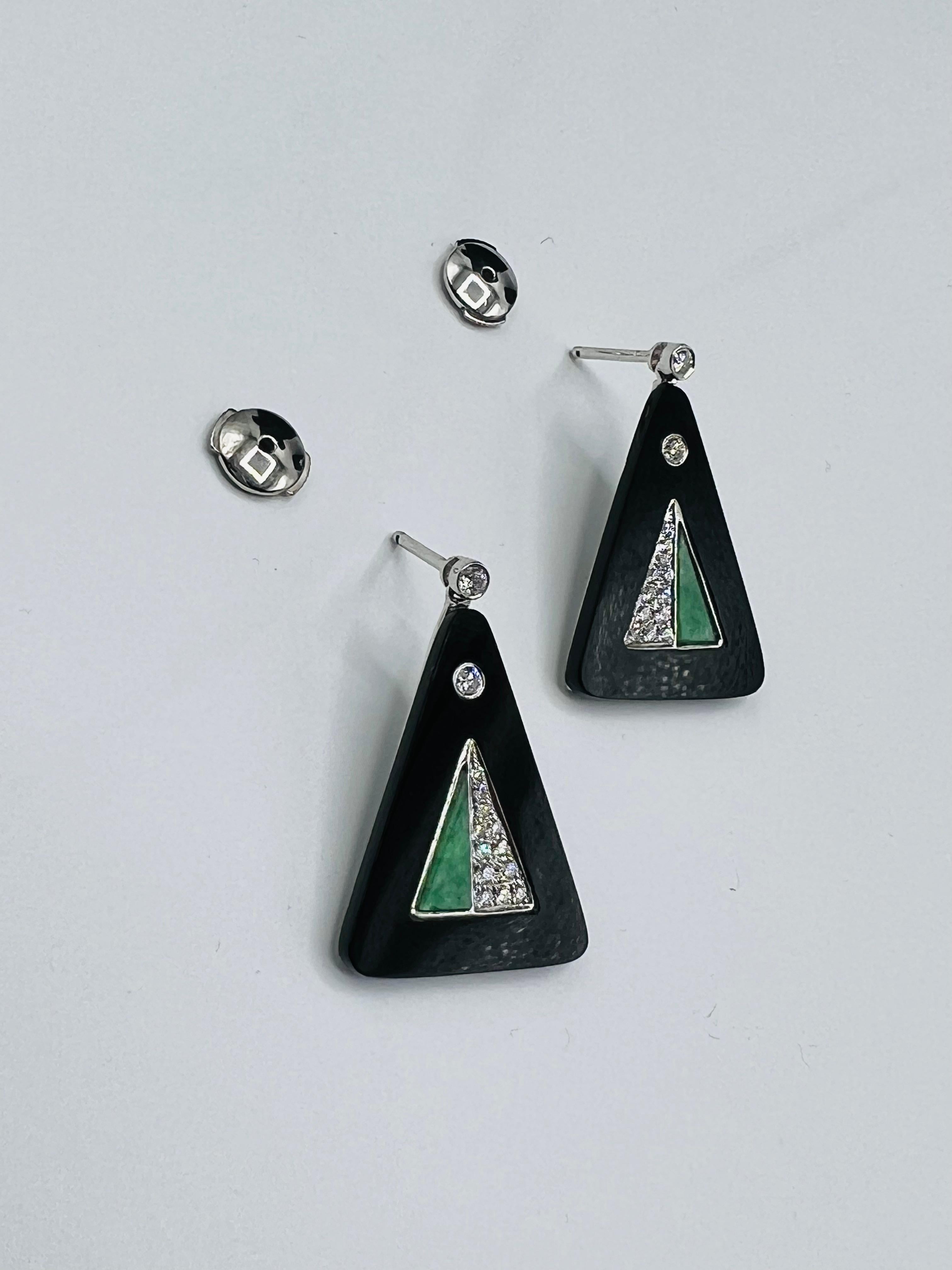 18 Carat Gold Earrings Set with Diamonds, Jade and Black Onyx In Good Condition In SAINT-OUEN-SUR-SEINE, FR