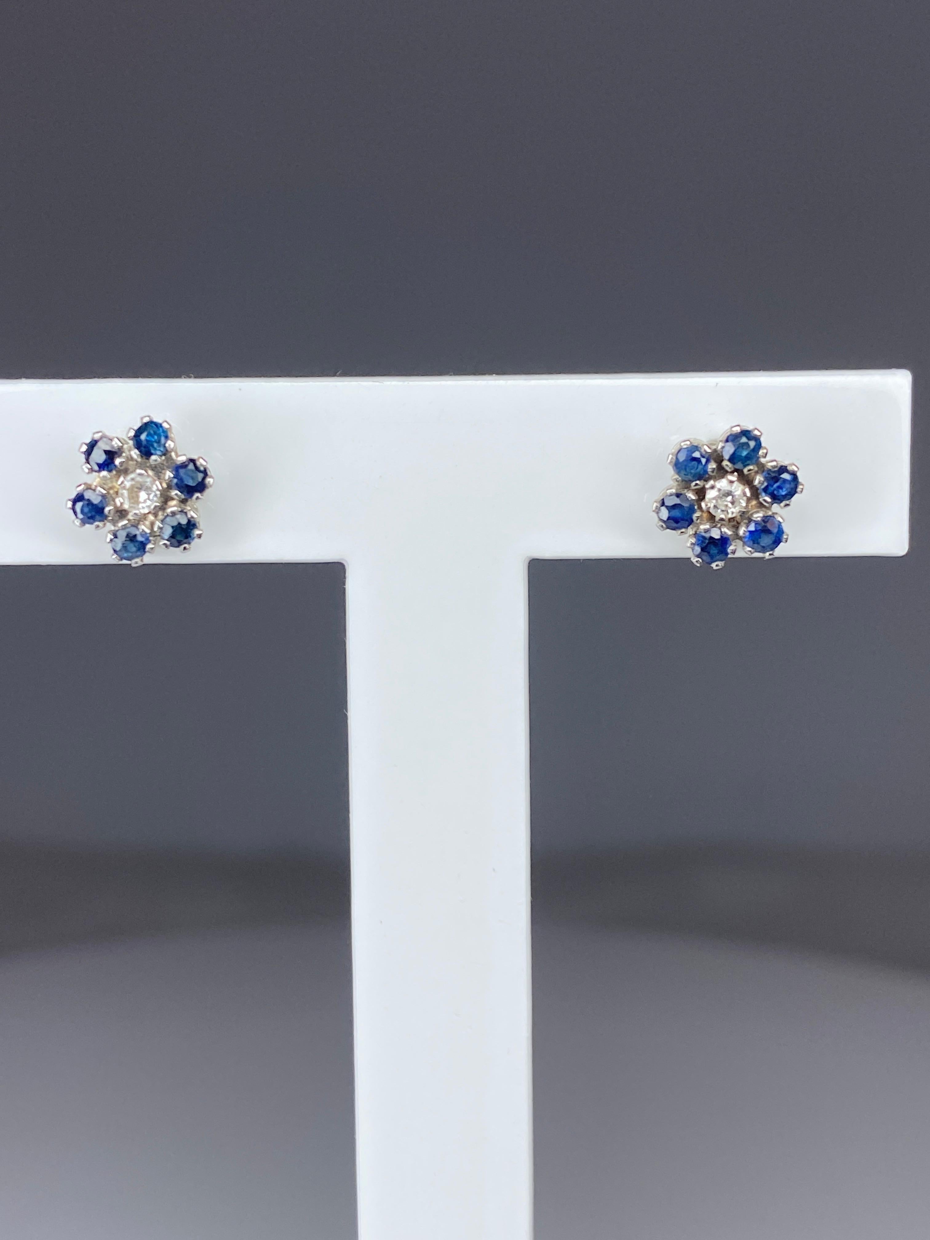 Round Cut 18 Carat Gold Earrings Set with Sapphires and Diamonds, Flower Model