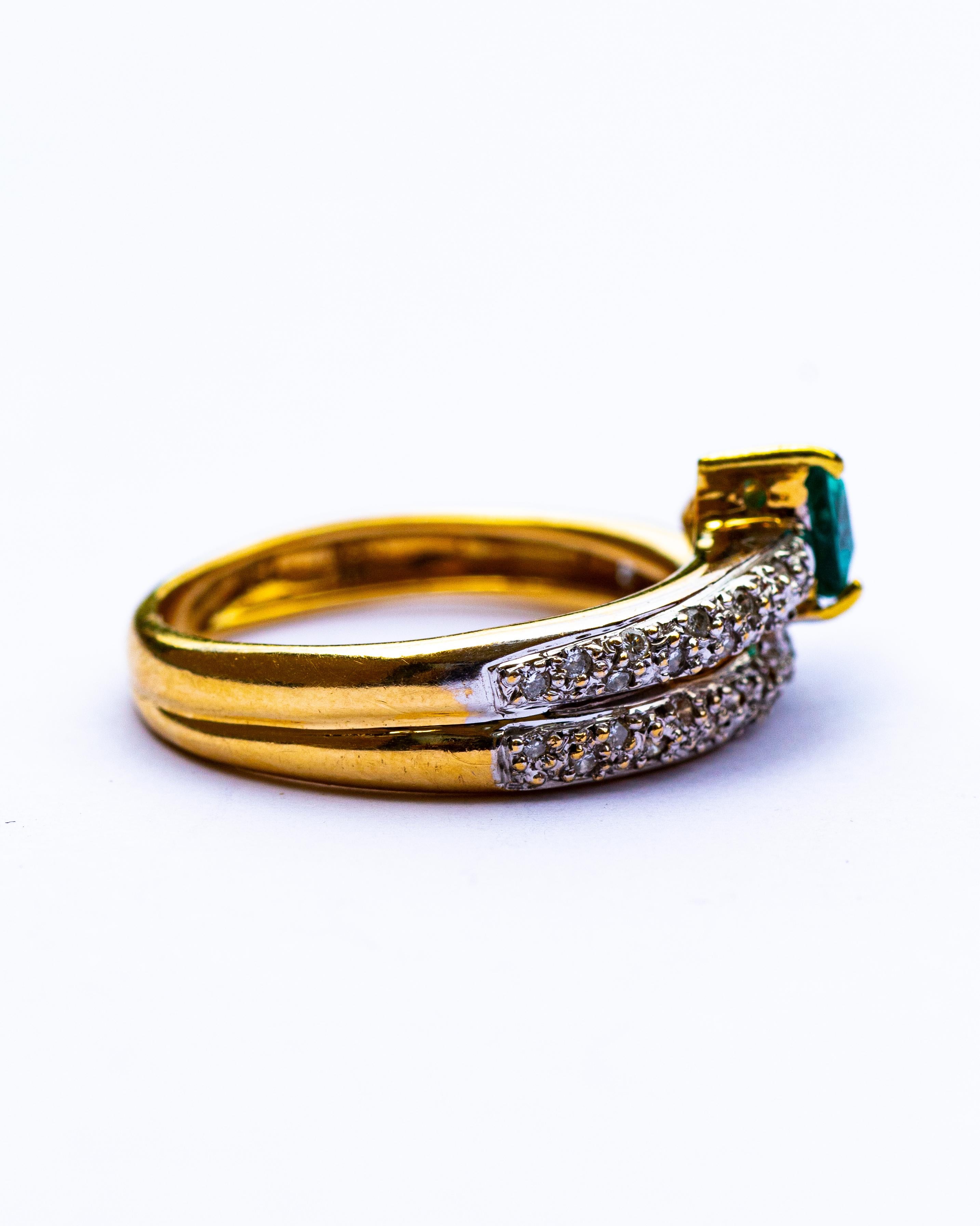 Women's or Men's 18 Carat Gold Green Tourmaline and Diamond Ring