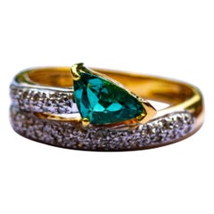 18 Carat Gold Green Tourmaline and Diamond Ring
