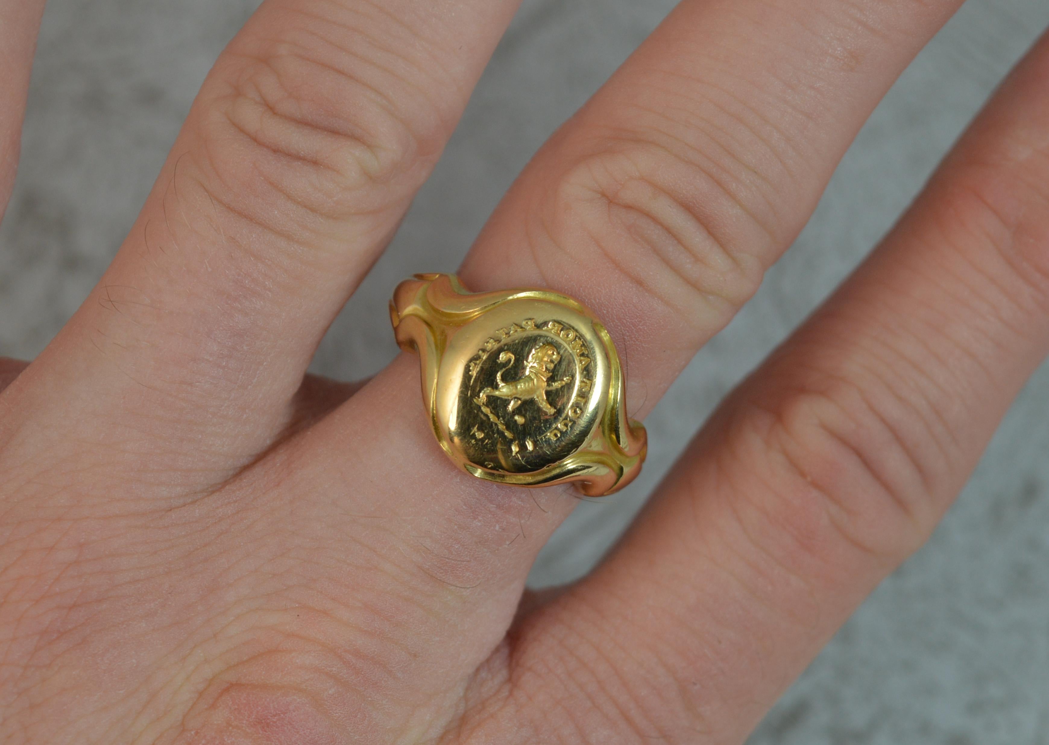 18 Carat Gold Lion Passant The Love of Country Leads Me Signet Intaglio Ring 2