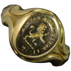 18 Carat Gold Lion Passant The Love of Country Leads Me Signet Intaglio Ring