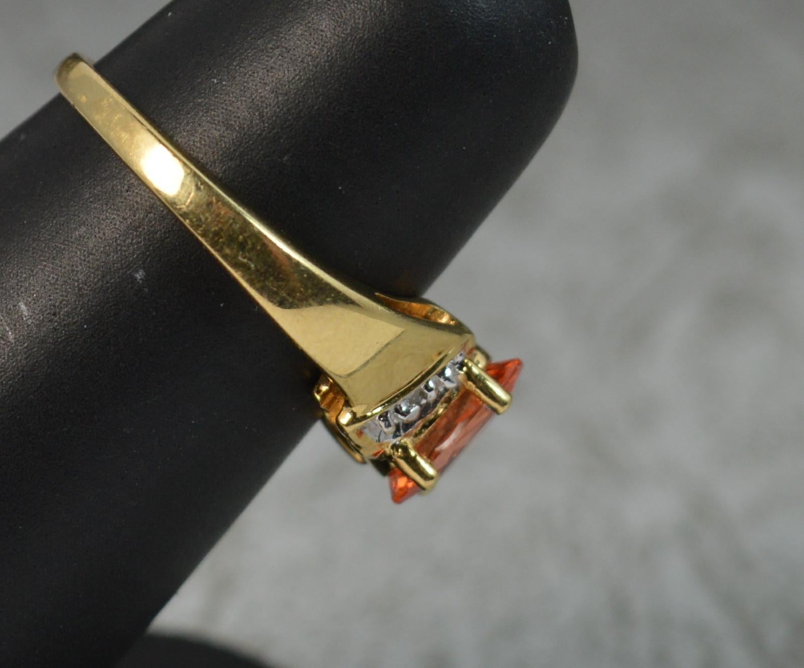 Contemporary 18 Carat Gold Orange Padparadscha Sapphire Diamond Ring