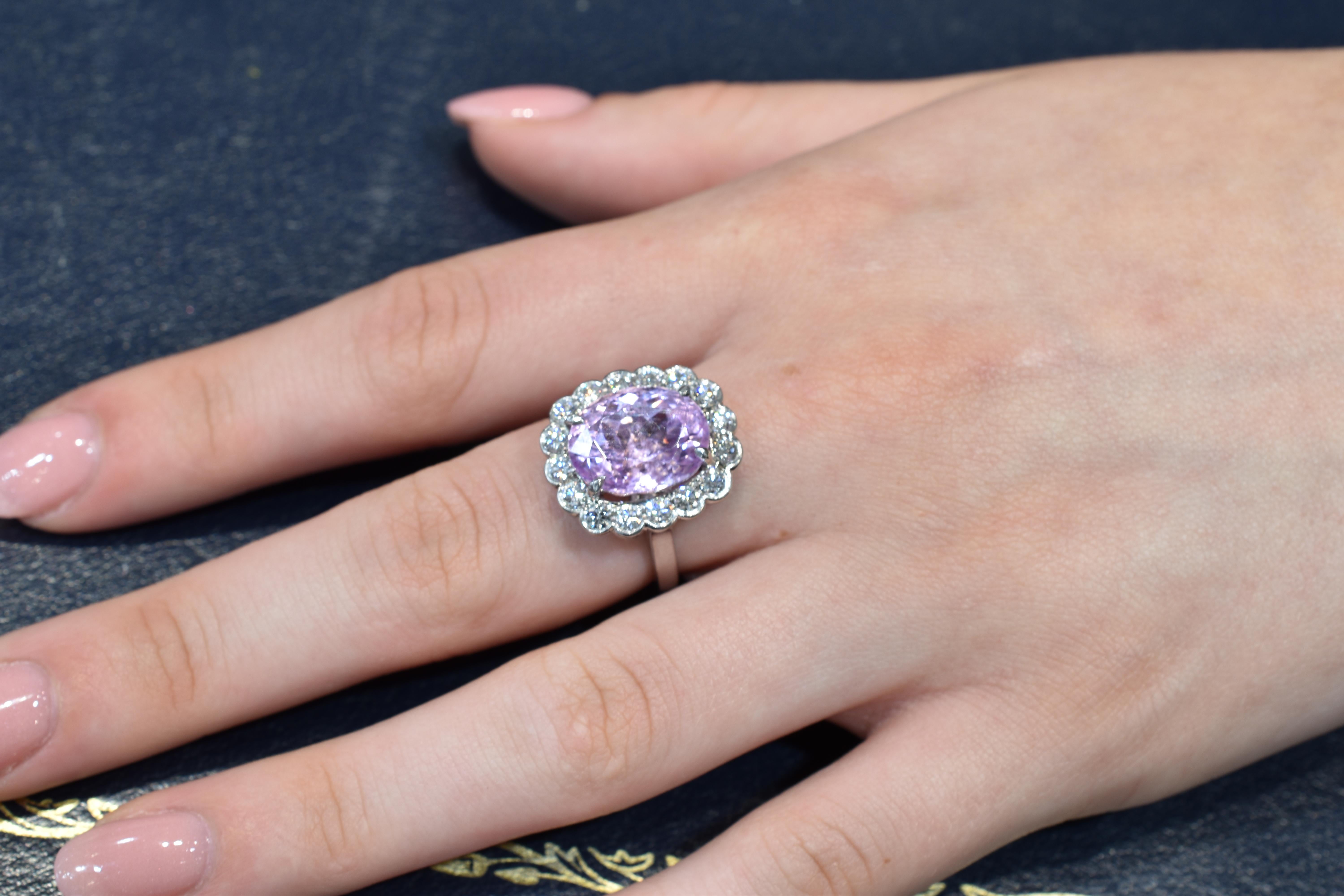 Women's 18 Carat Gold Oval Pink Kunzite and Brilliant Diamond Scalloped Cluster Ring