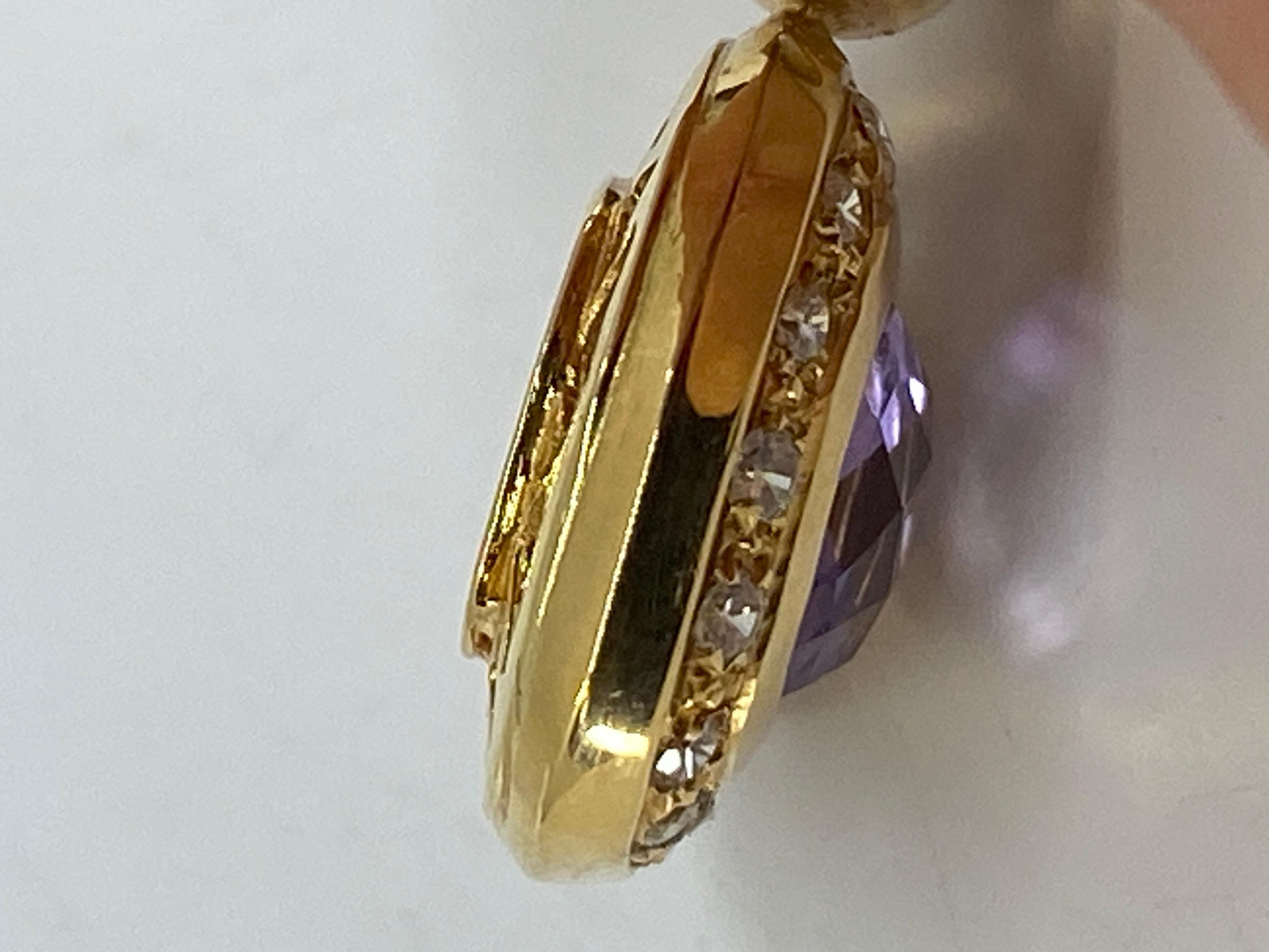 18 Carat Gold Pendant Set with a Faceted Améthyst and Diamonds For Sale 5