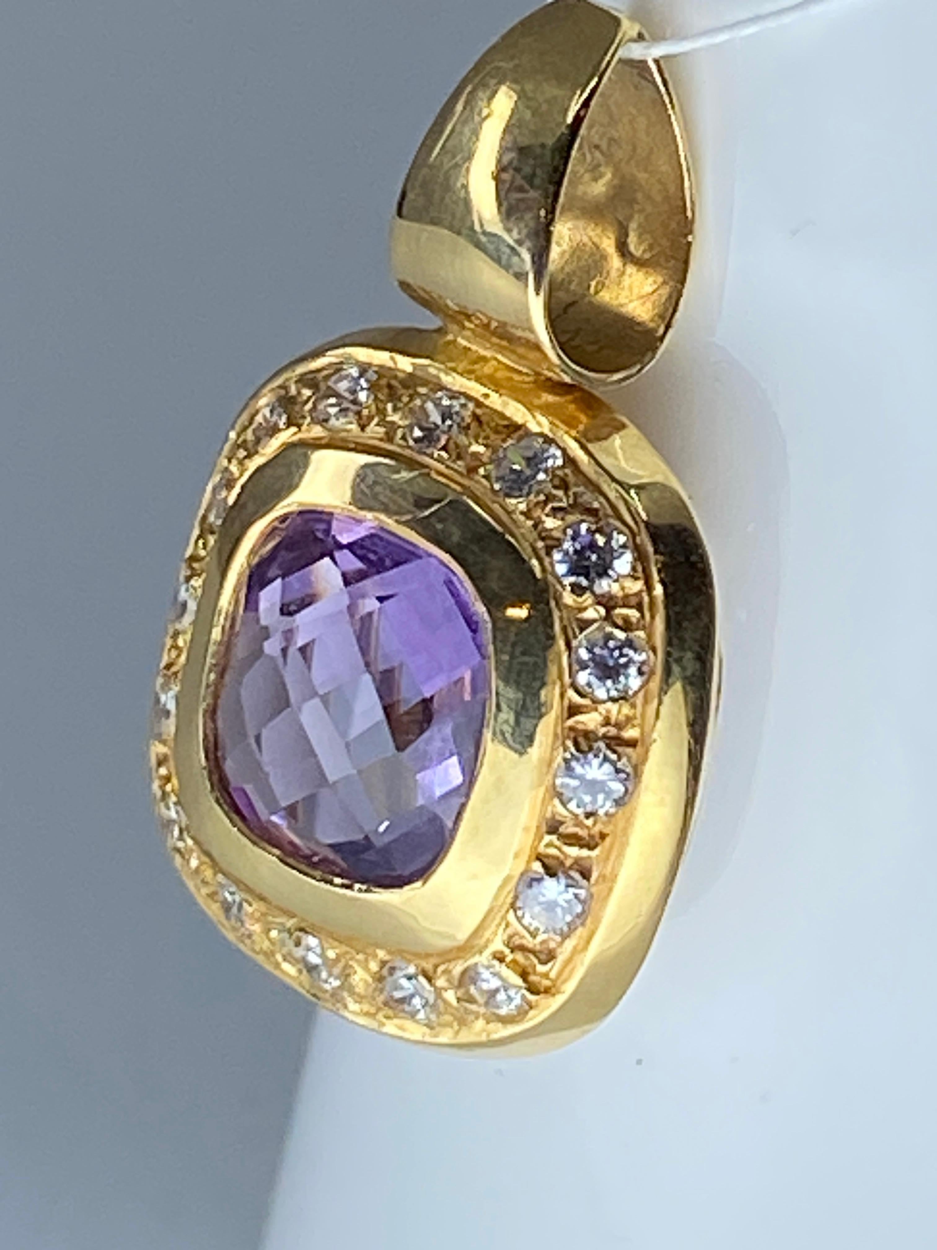 Women's or Men's 18 Carat Gold Pendant Set with a Faceted Améthyst and Diamonds For Sale