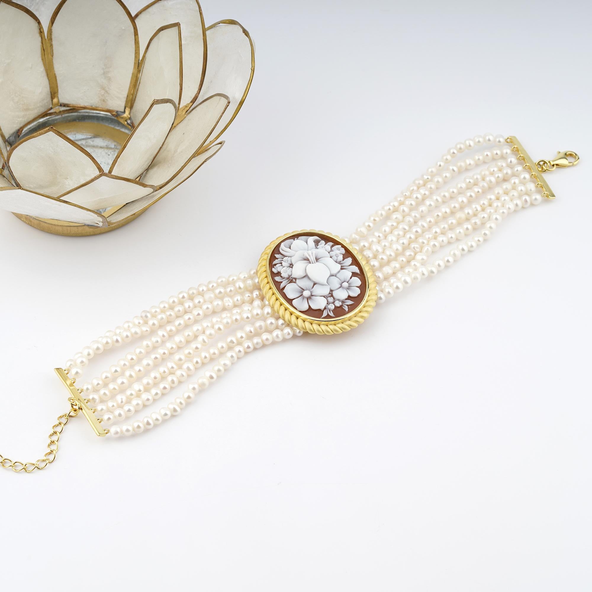 18 Carat Gold-Plated 925 Sterling Silver with Sea Shell Cameo Bracelet In New Condition For Sale In Marcianise, IT