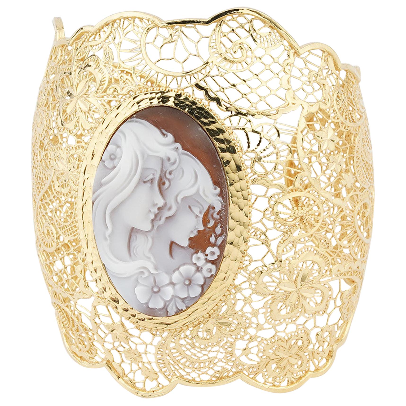 18 Carat Gold-Plated 925 Sterling Silver with Sea Shell Cameo Bracelet For Sale