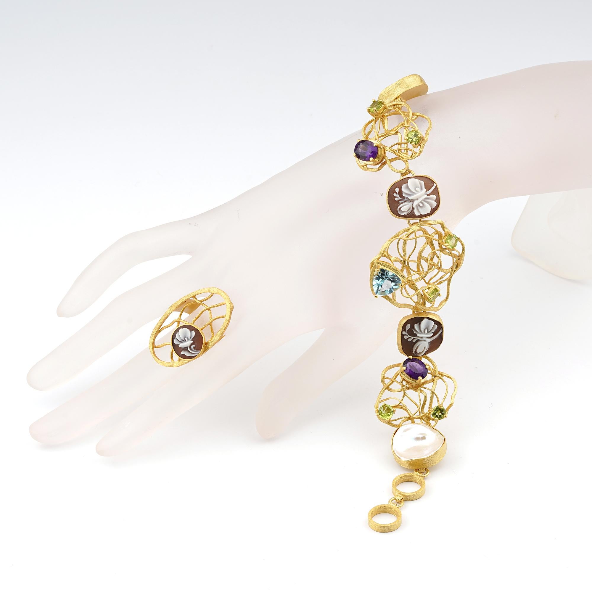 Artisan 18 Carat Gold Plated 925Sterling Silver SeaShell Cameos Ring Bracelet Set For Sale