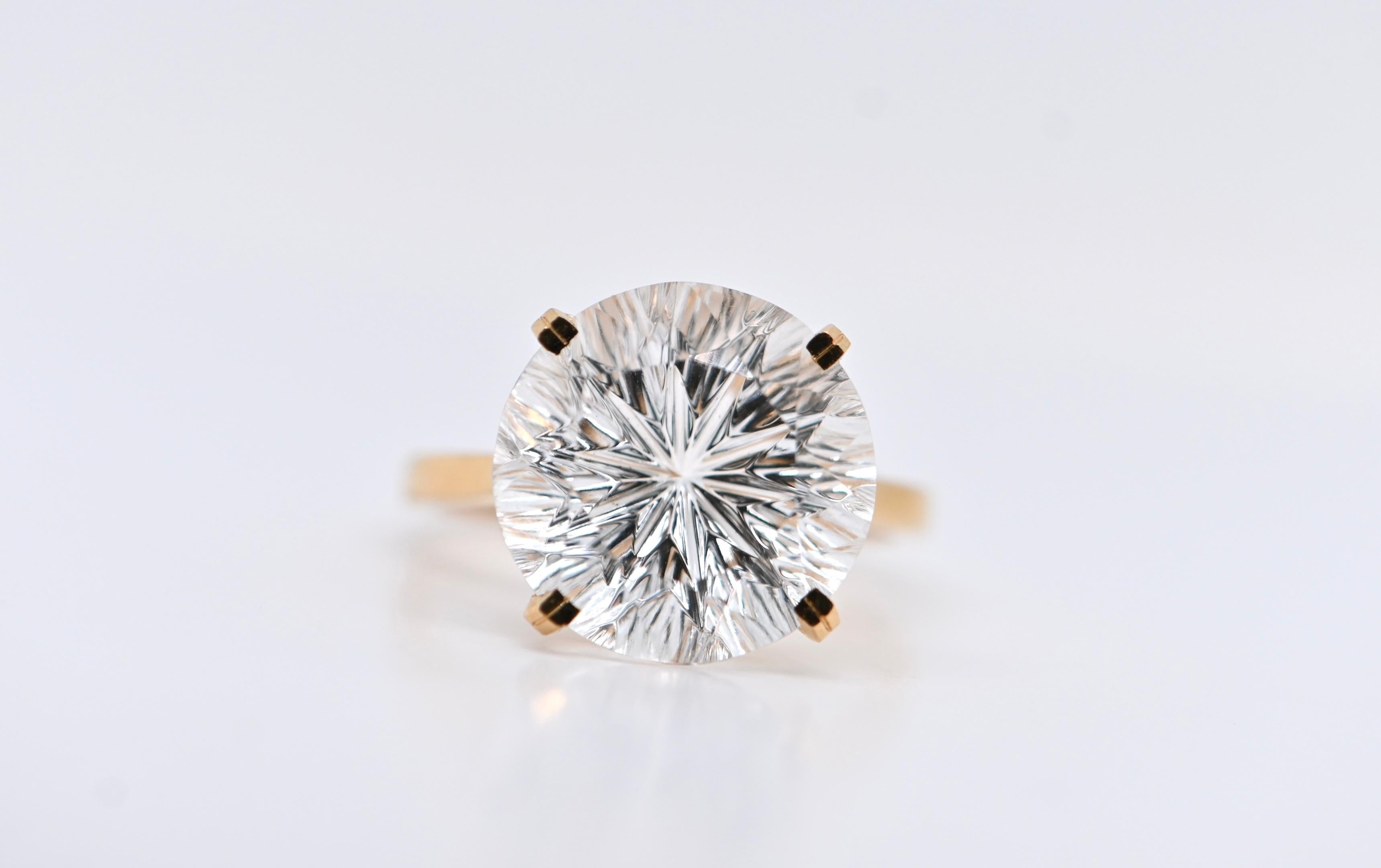 Anello in oro 18 carati con zirconi taglio Brilliante In condizioni Nuovo in vendita a Vannes, FR