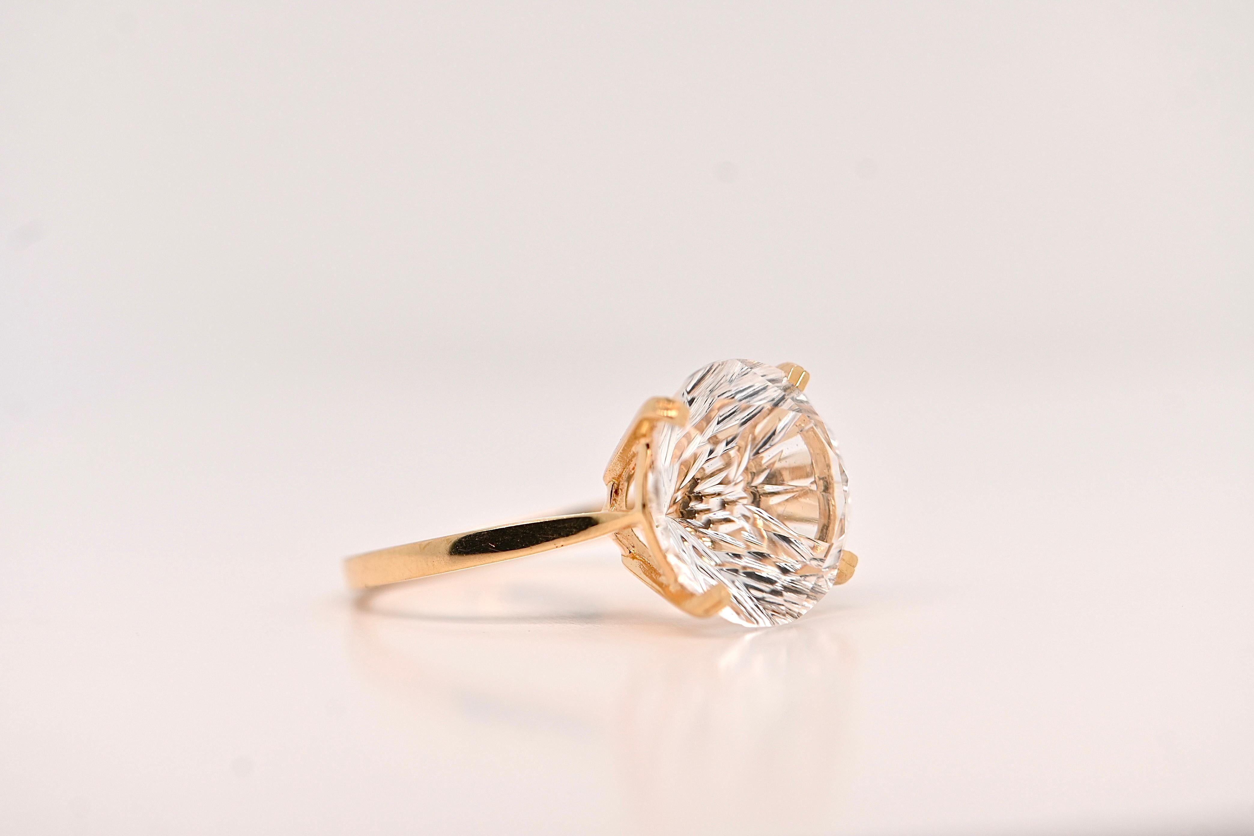 Anello in oro 18 carati con zirconi taglio Brilliante in vendita 1