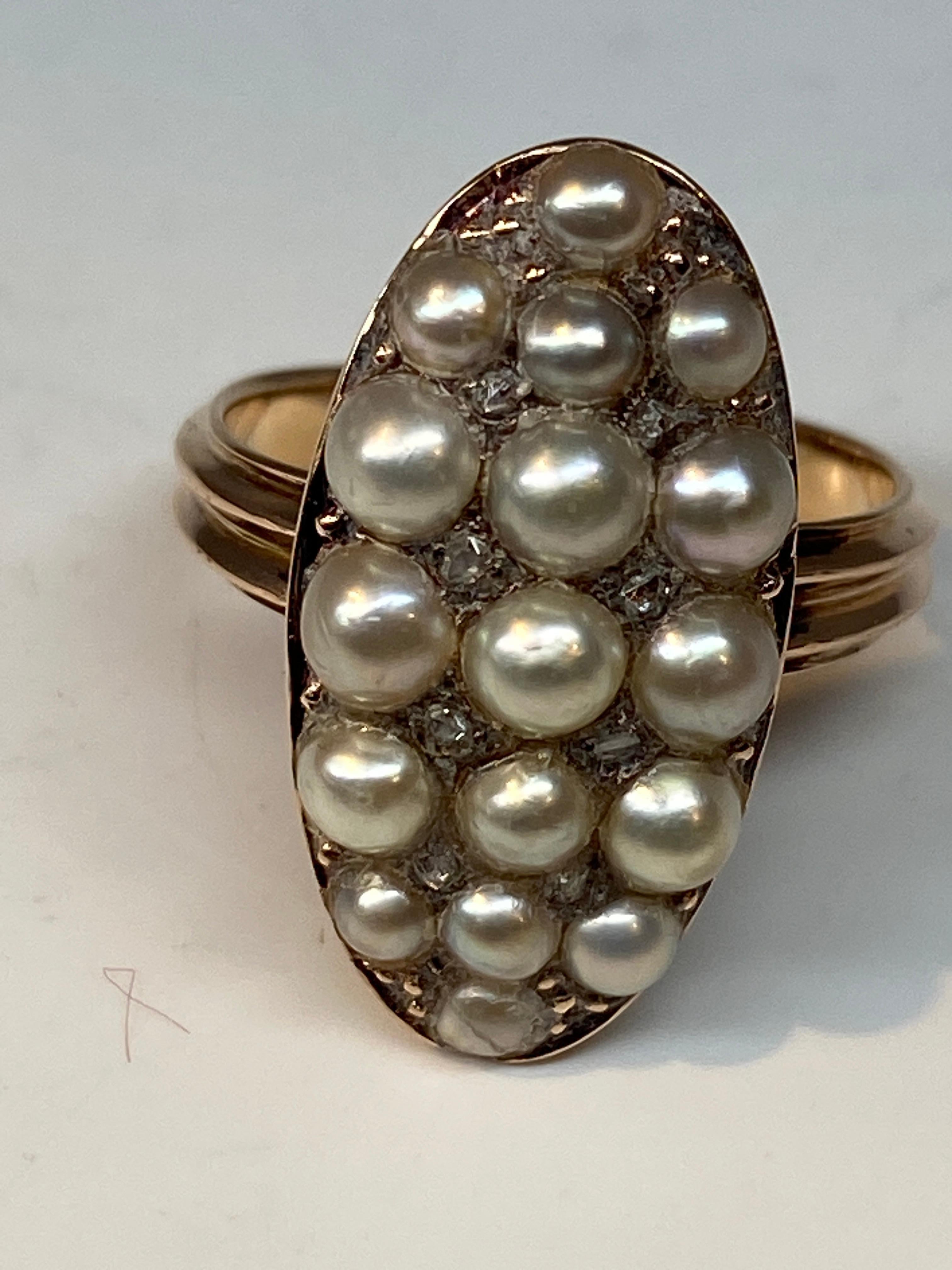 18 Carat Gold Ring, Marquise, Set with 17 Fine Pearls and Diamonds, circa 1880 For Sale 4