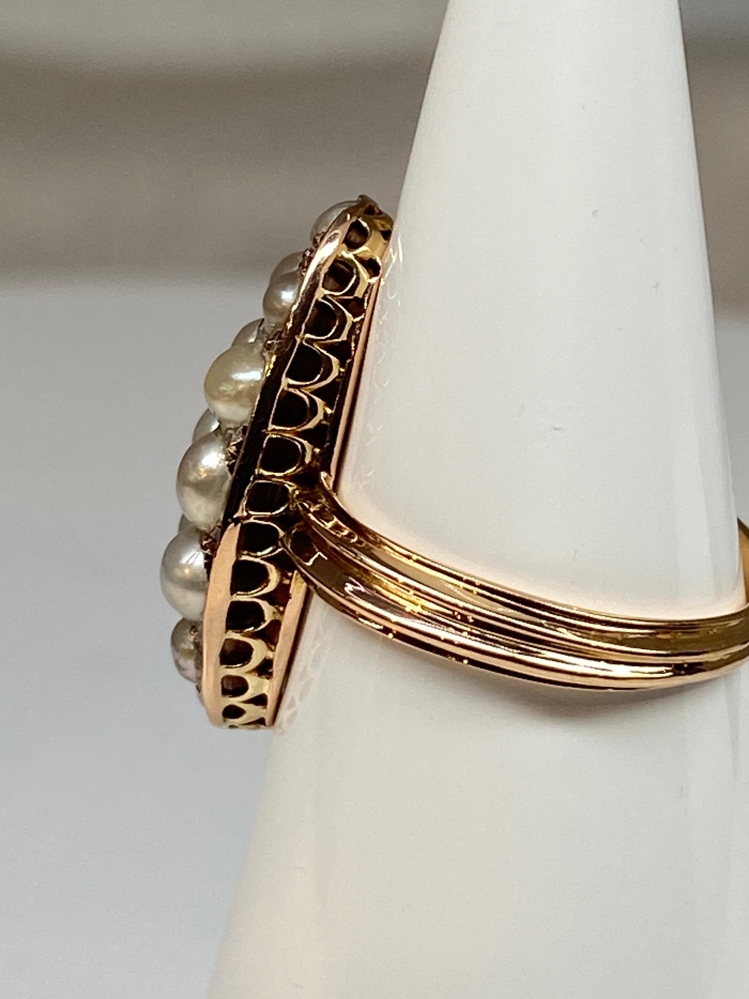 18 Carat Gold Ring, Marquise, Set with 17 Fine Pearls and Diamonds, circa 1880 In Good Condition For Sale In VERSAILLES, FR